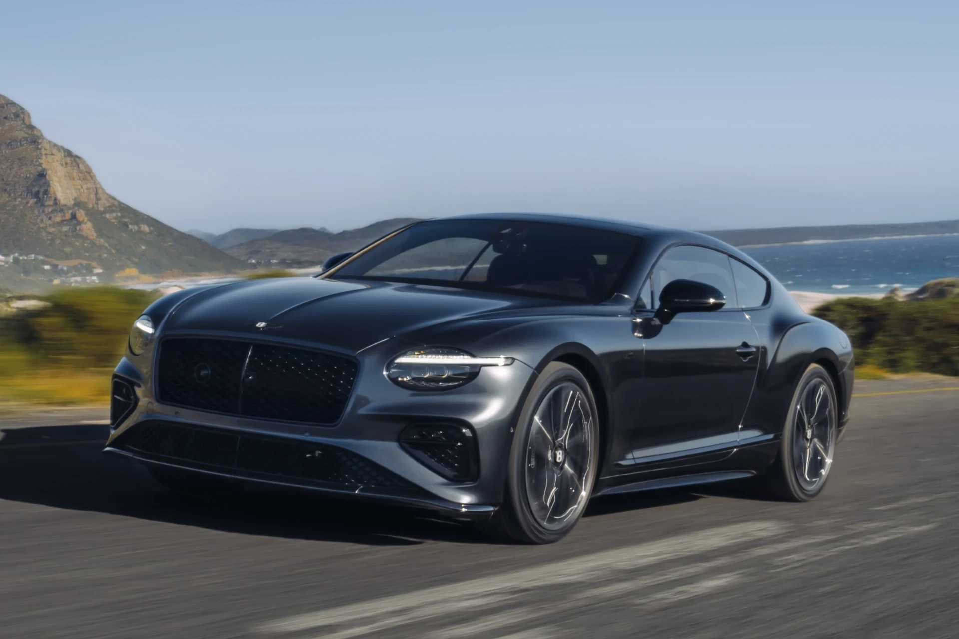 Bentley Continental GT S thế hệ mới mạnh 680 mã lực