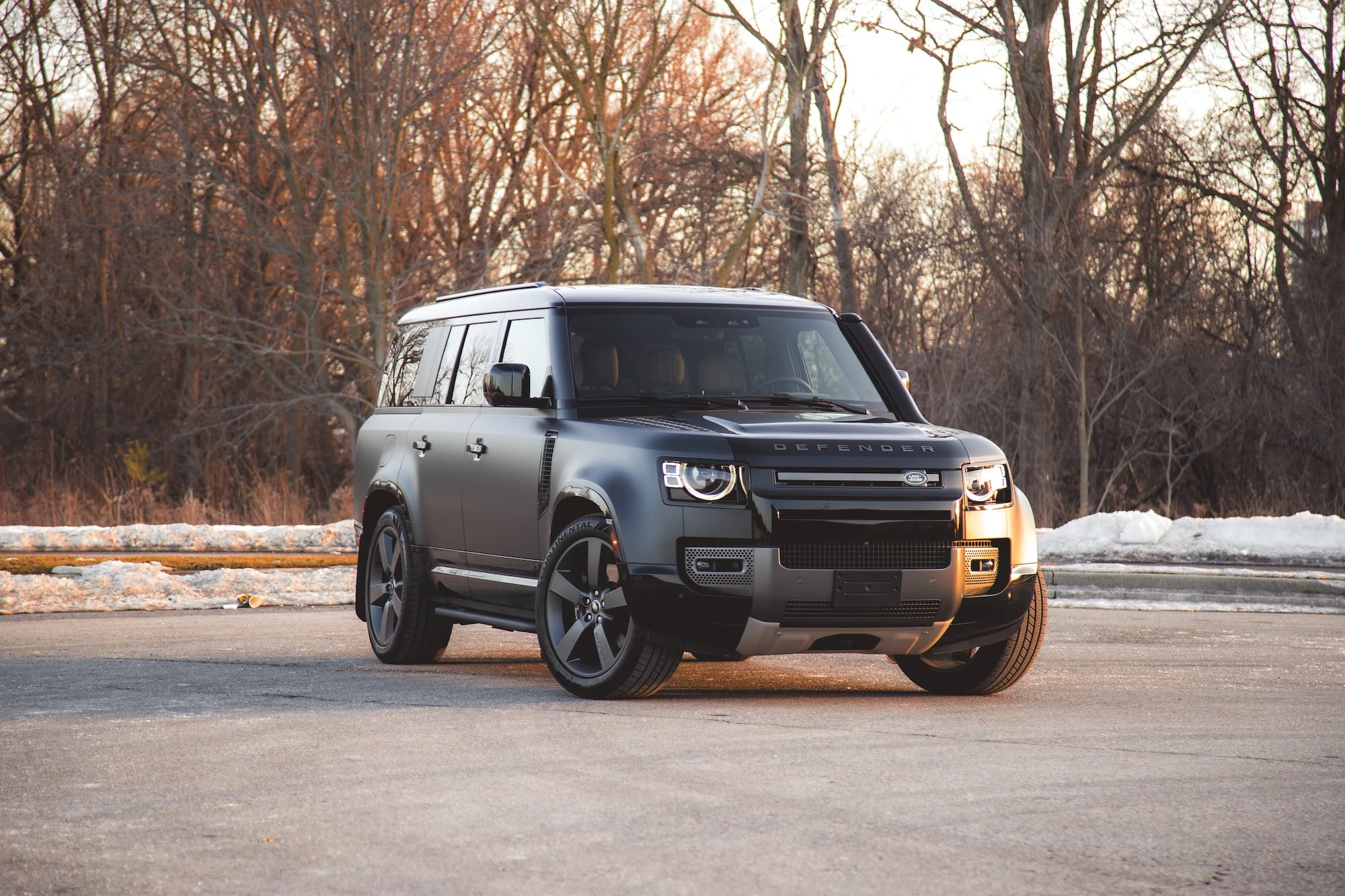 Defender 130 V8 2026: Đỉnh cao quyền lực hay là phô trương hào nhoáng