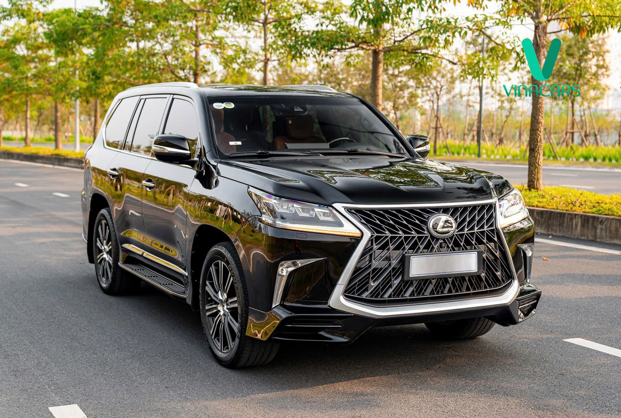 Lexus LX570 MBS 2019