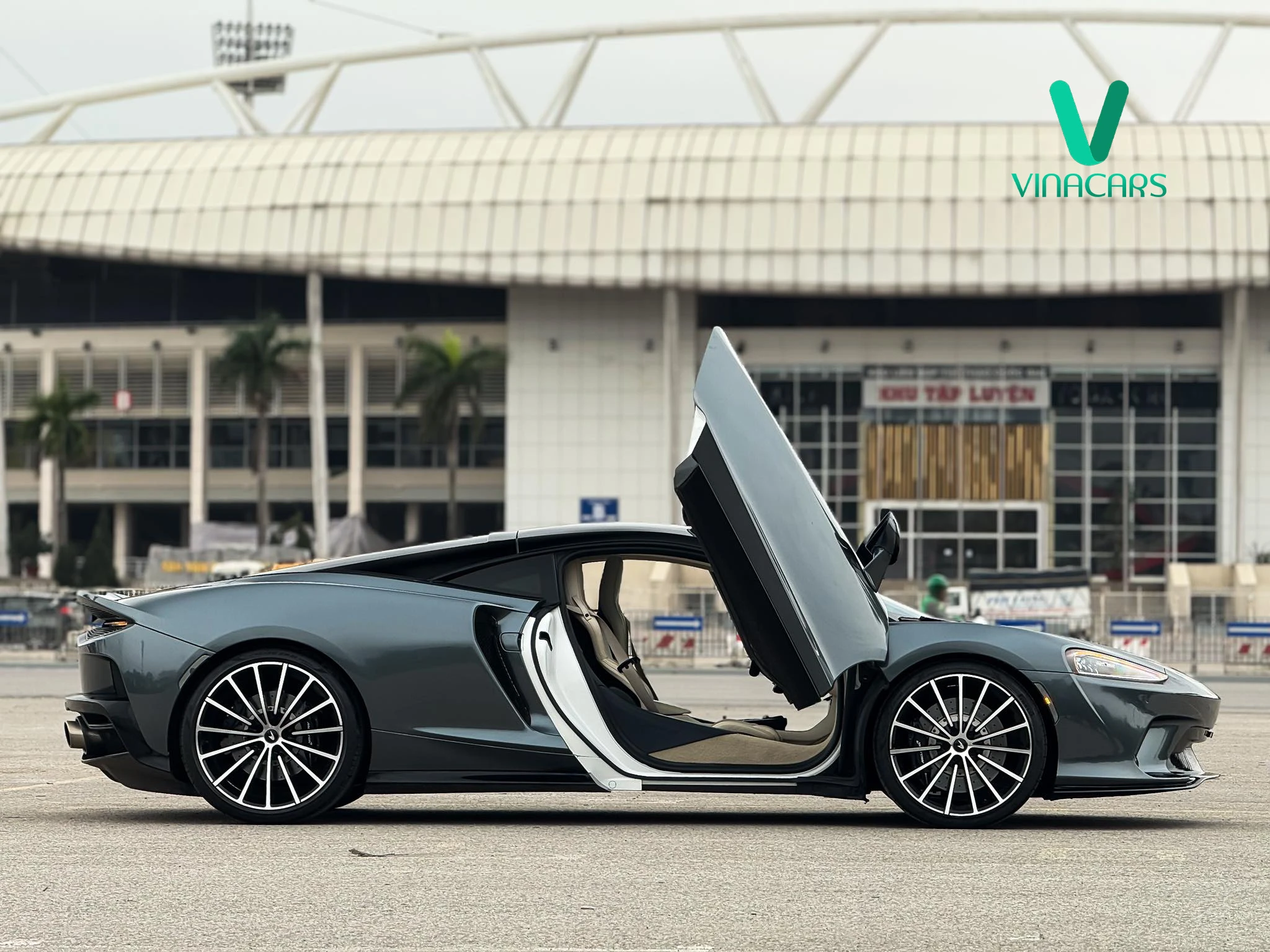 McLaren GT 2020