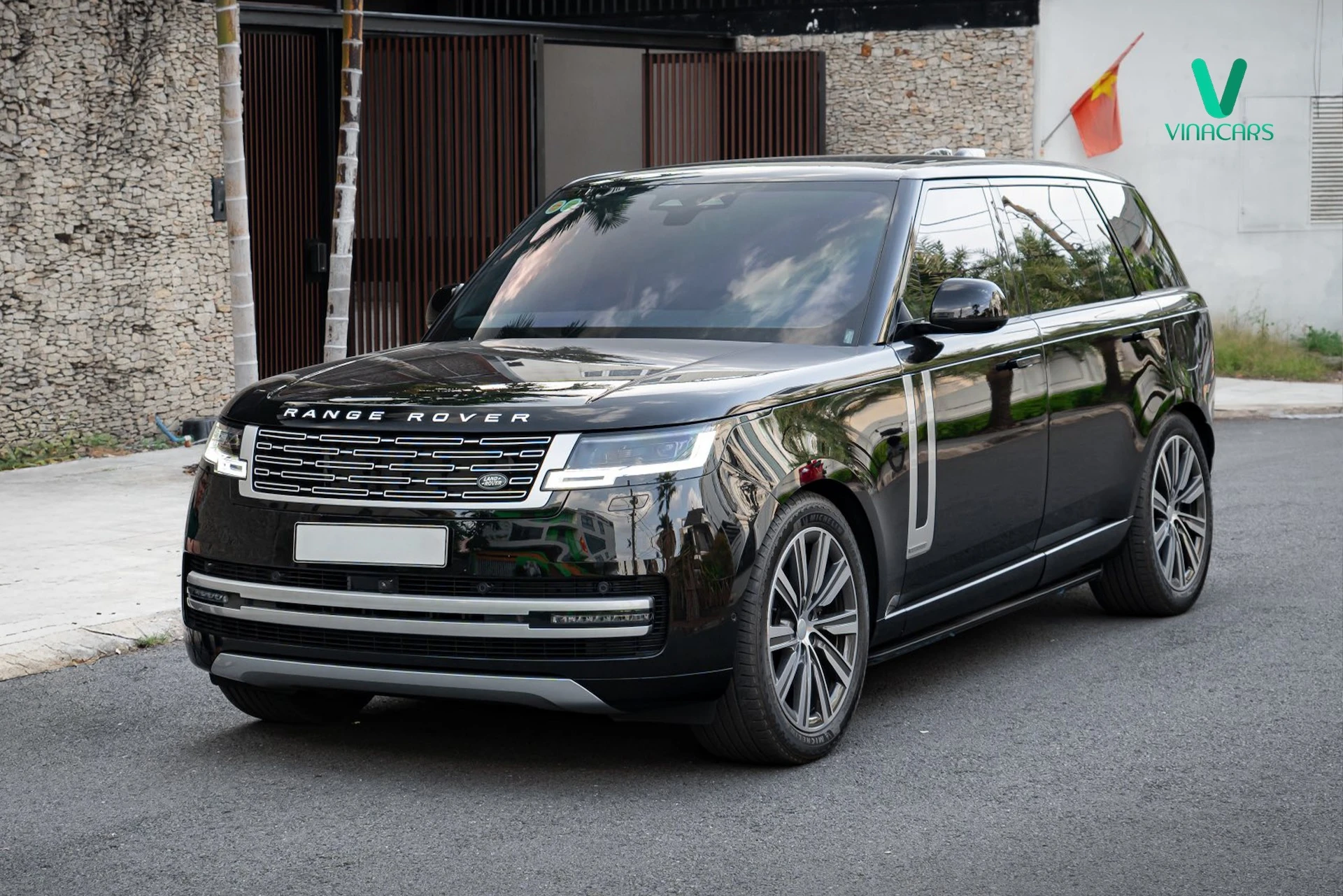 Range Rover Autobiography LWB PHEV 2025