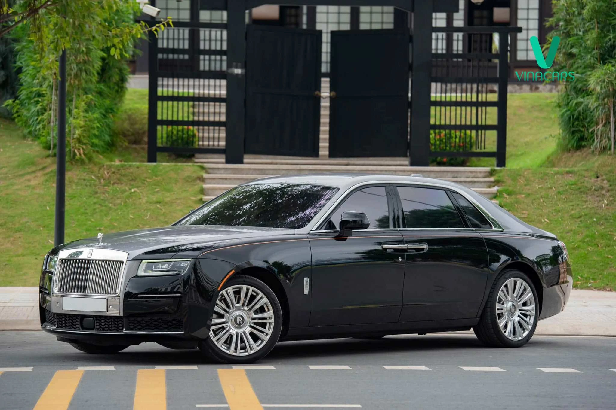 Rolls-Royce Ghost EWB 2021