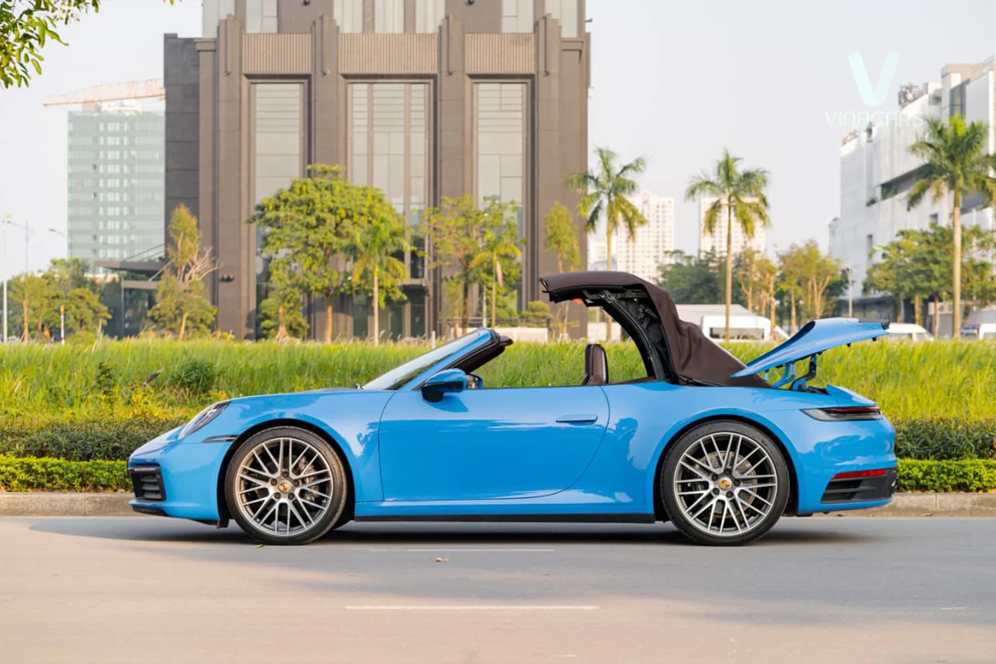 Porsche 911 Cabriolet GTS 2021