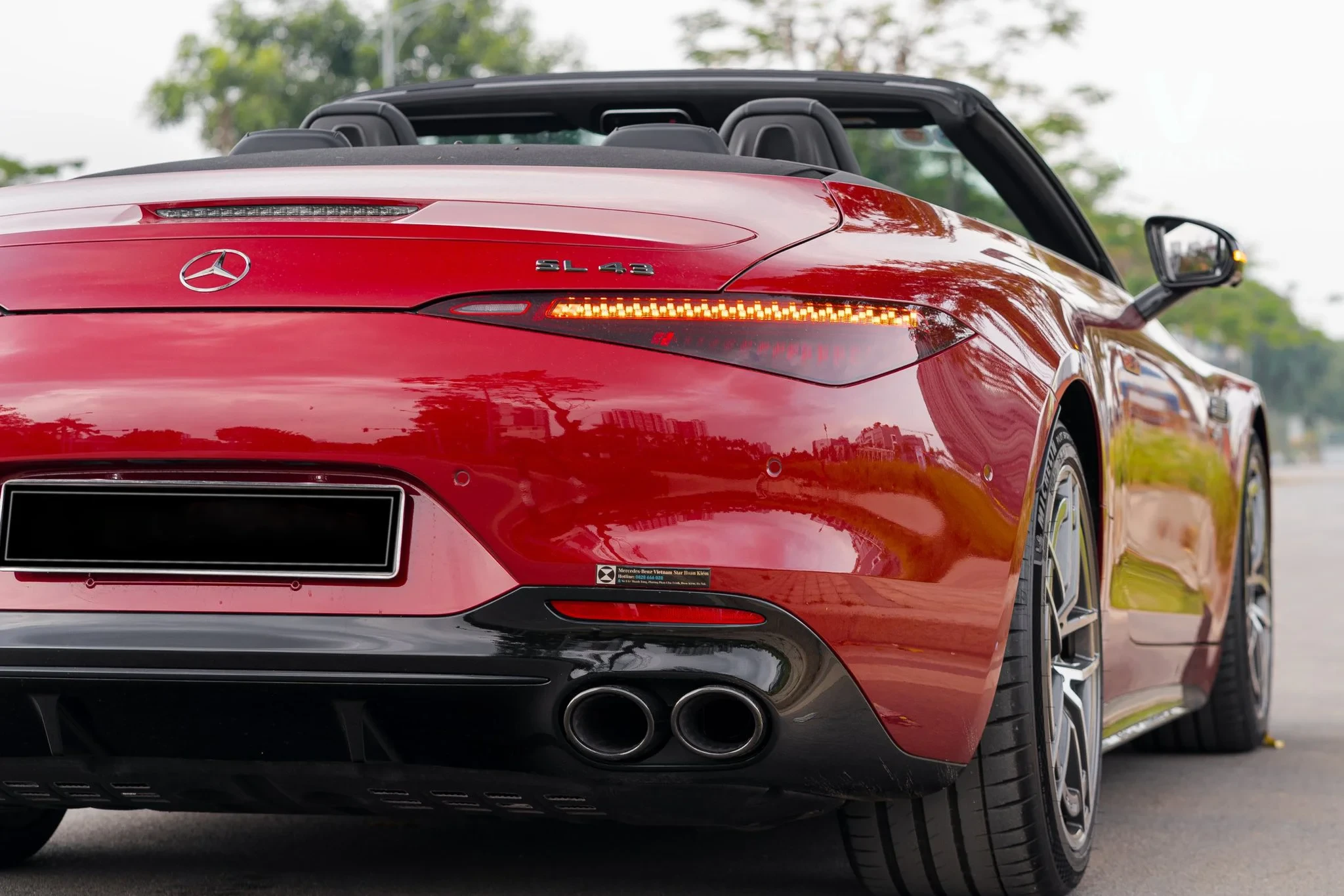 Mercedes SL43 AMG Convertible 2023