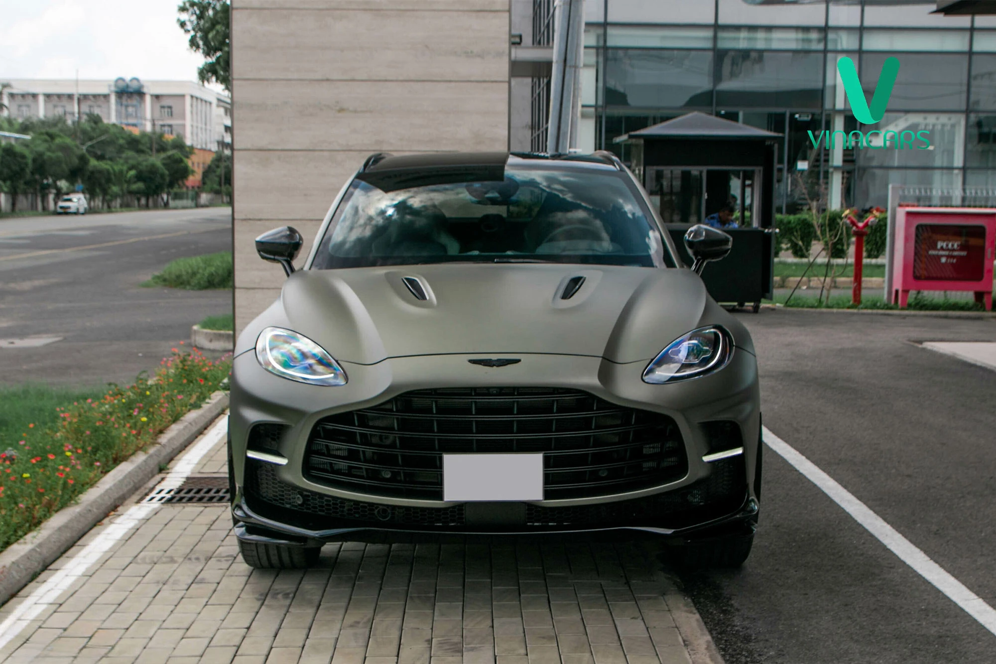 Aston Martin DBX 707 2024