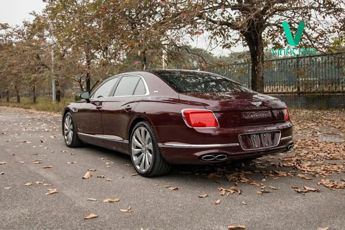 Bentley Flying Spur V8 First Edition 2024