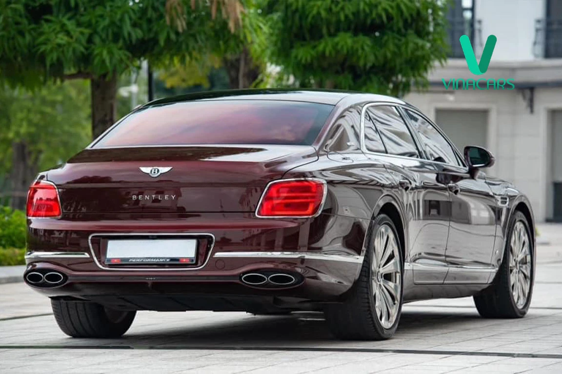 Bentley Flying Spur V8 First Edition 2024