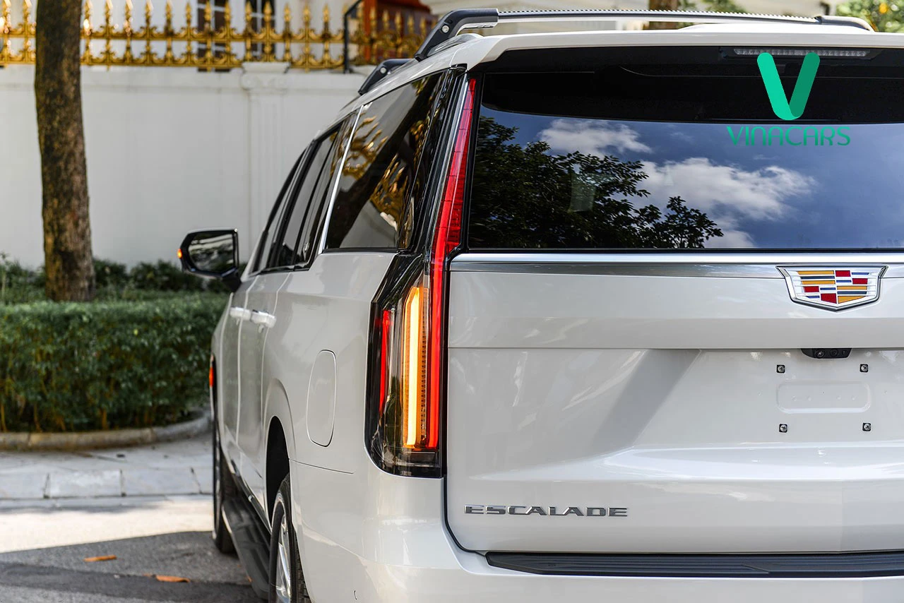 Cadillac Escalade ESV Premium Luxury 600D 2024