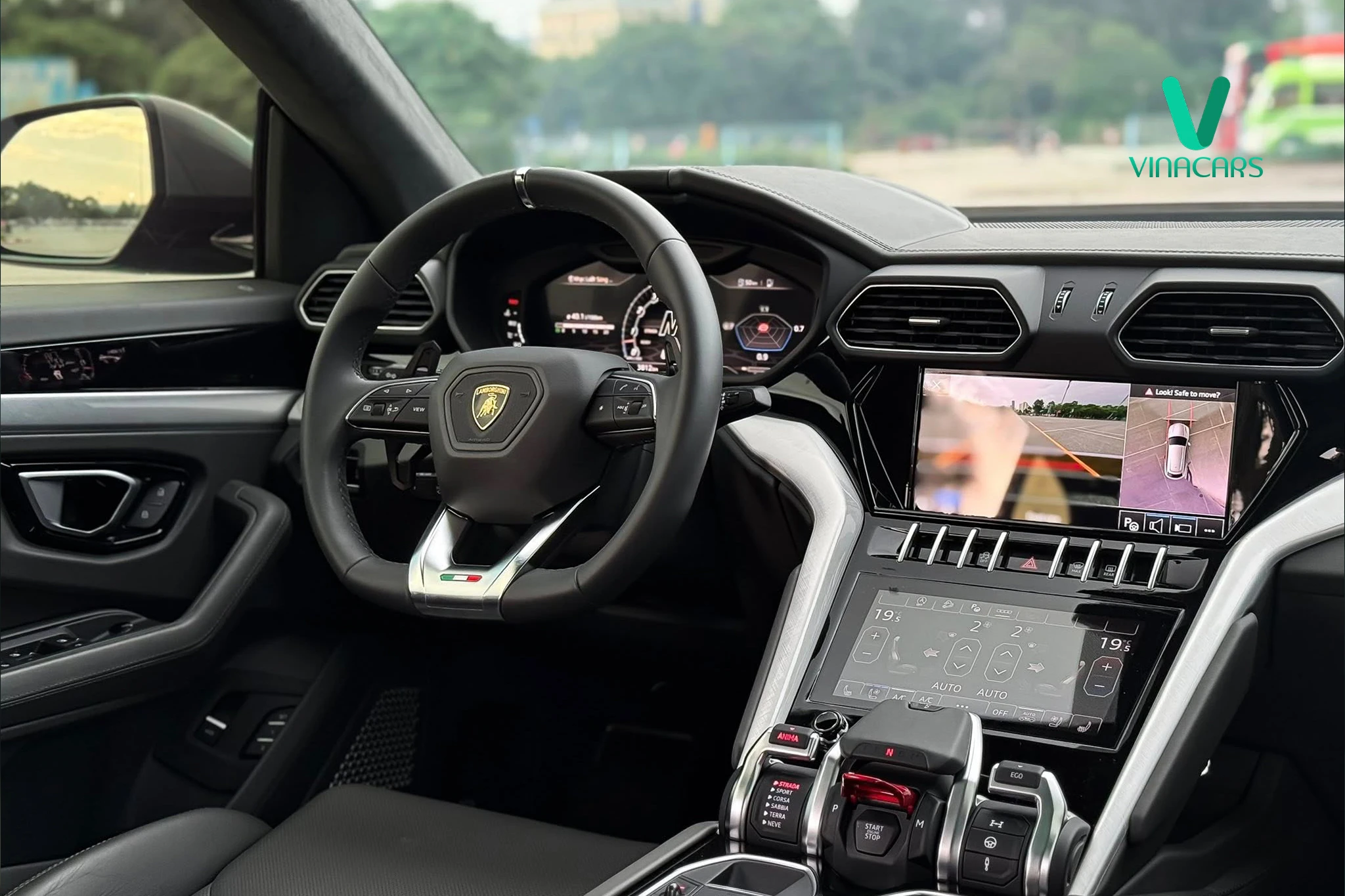 Lamborghini Urus 2022 4 seats 2023