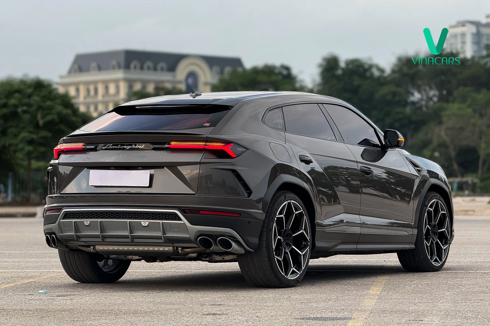 Lamborghini Urus 2022 4 seats 2023