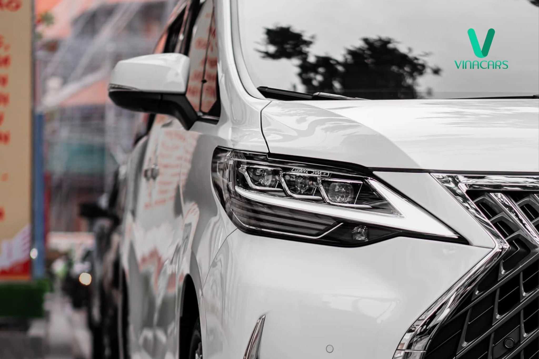 Lexus LM350 2023