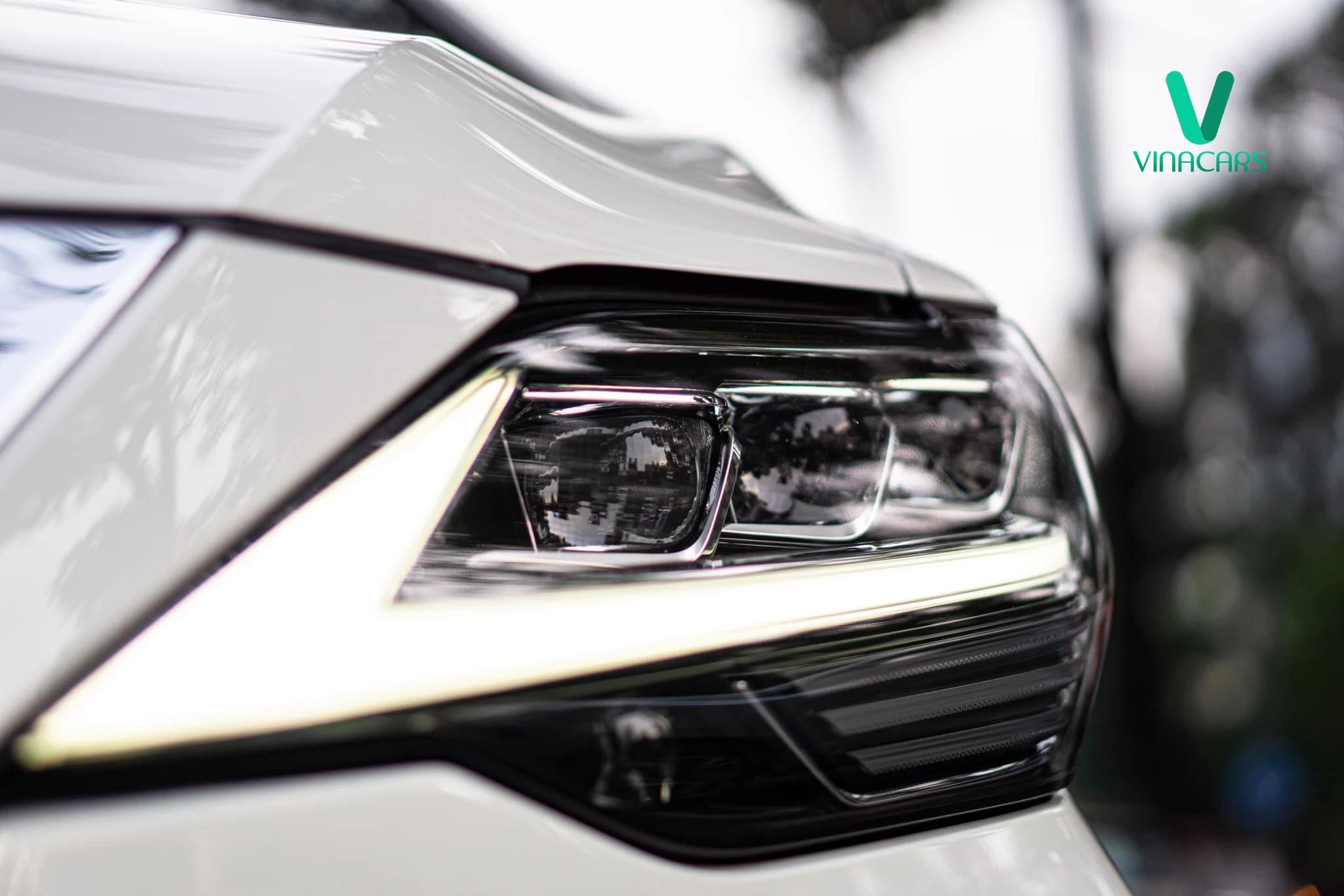 Lexus LM350 2023