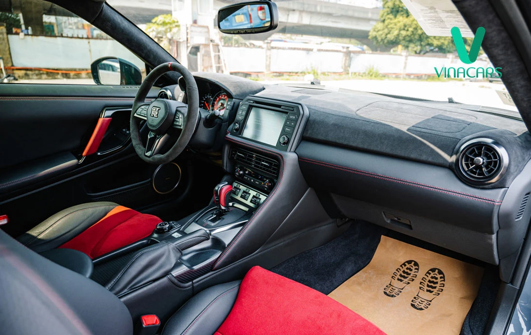 Nissan GT-R R35 Nismo 2024