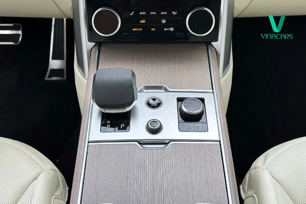 Range Rover SWB P400 First Edition 2024