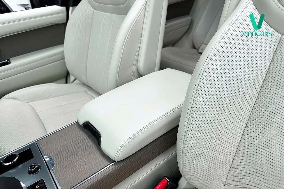 Range Rover SWB P400 First Edition 2024