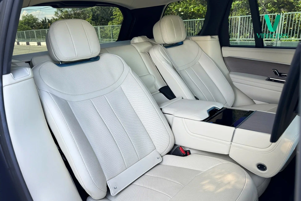 Range Rover SWB P400 First Edition 2024