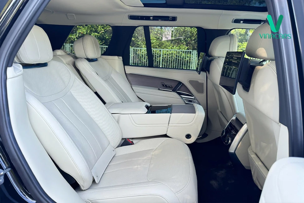 Range Rover SWB P400 First Edition 2024