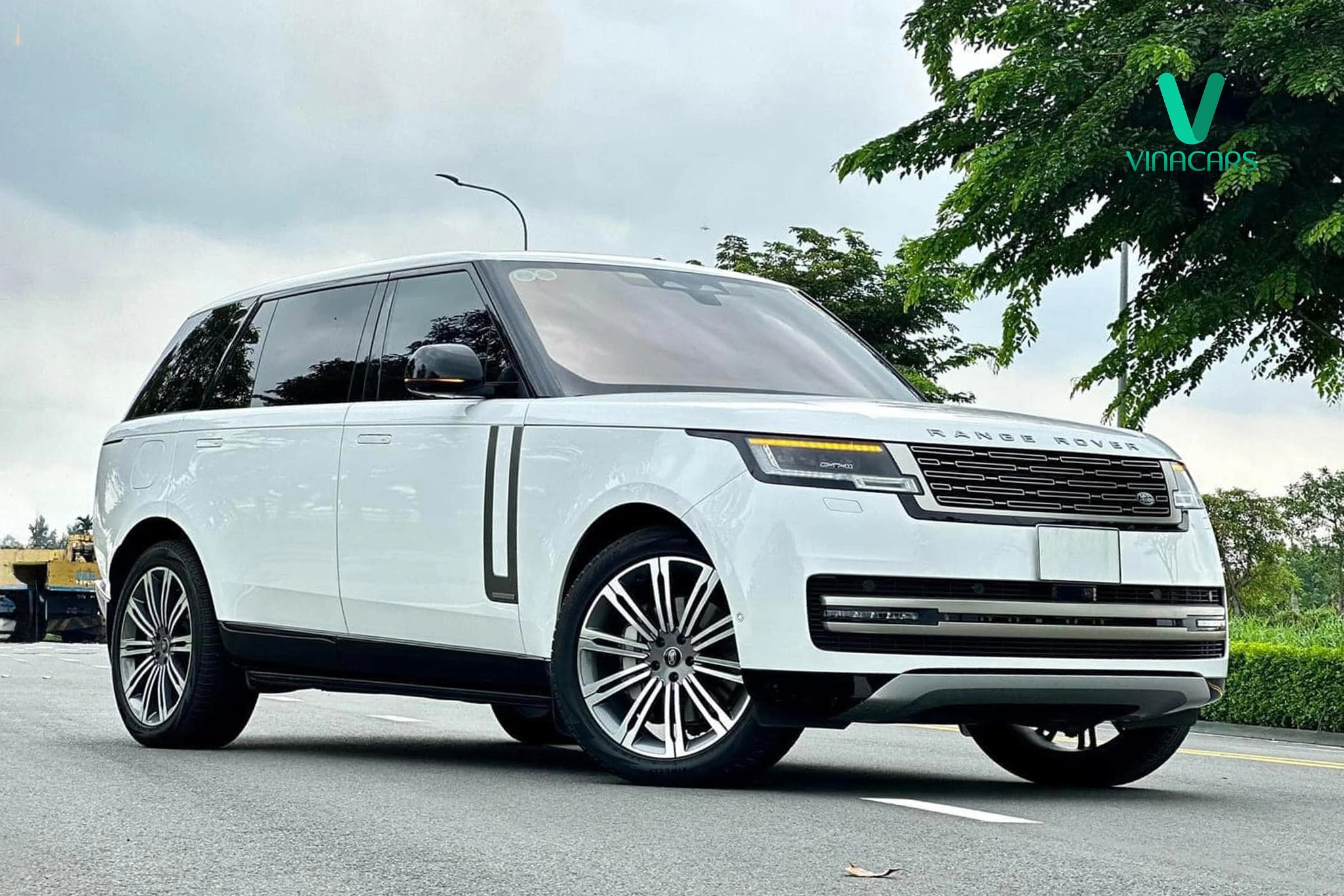 Range Rover SE LWB P400 Model 2025