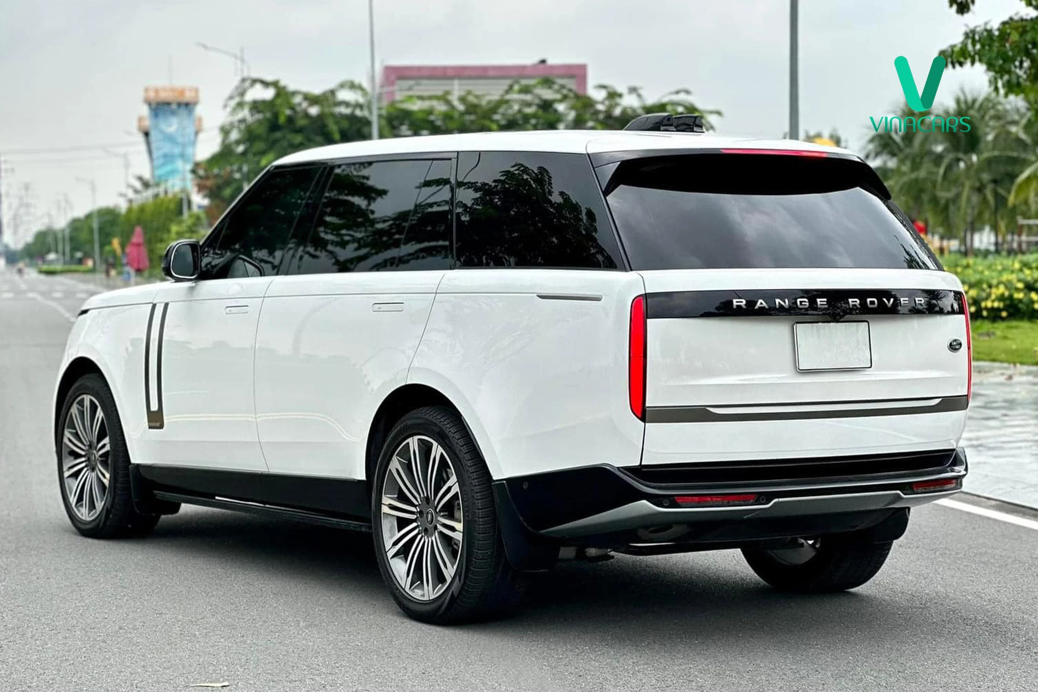 Range Rover SE LWB P400 Model 2025