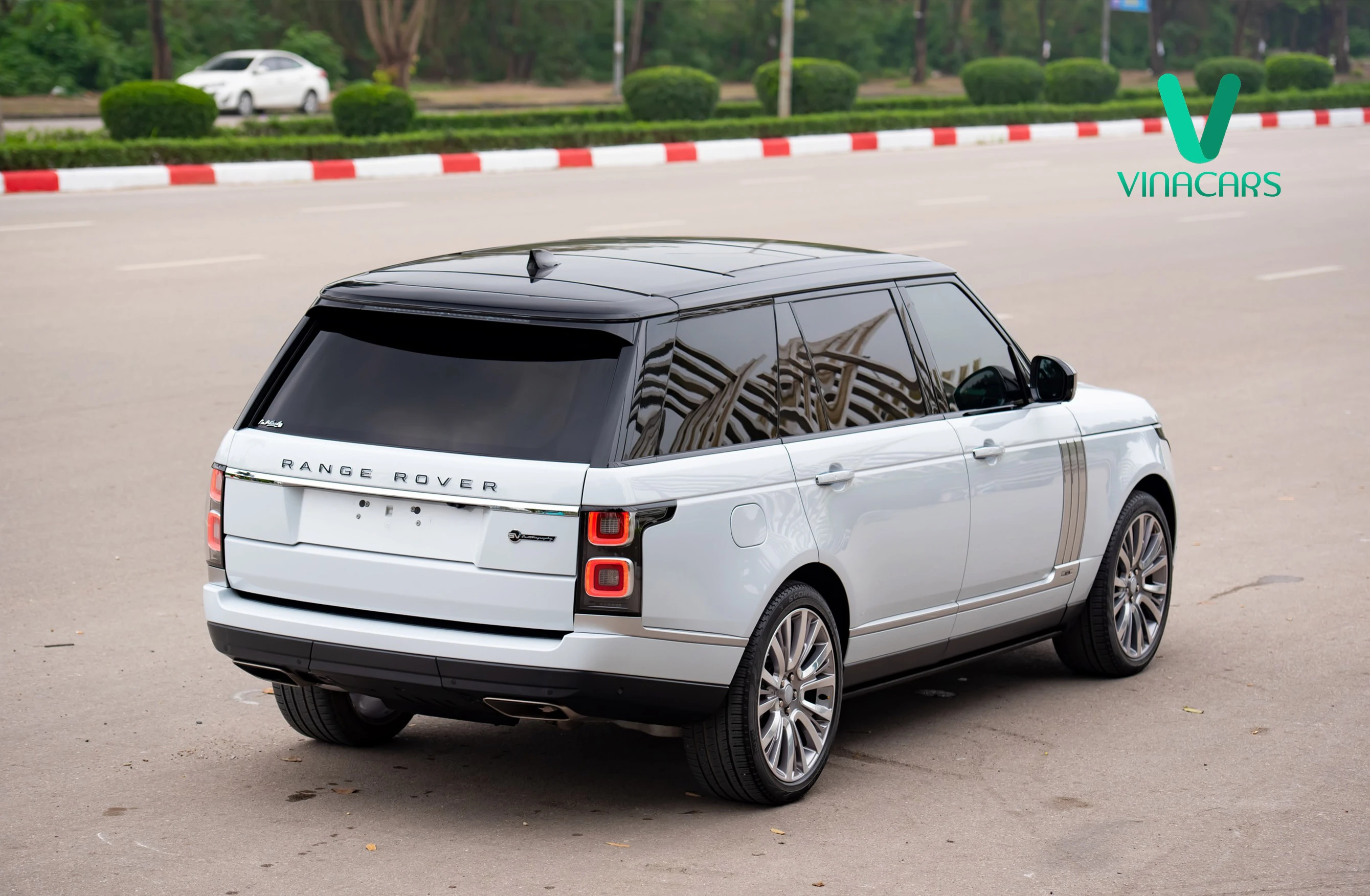 Range Rover SV Autobiography 3.0 LWB 2021