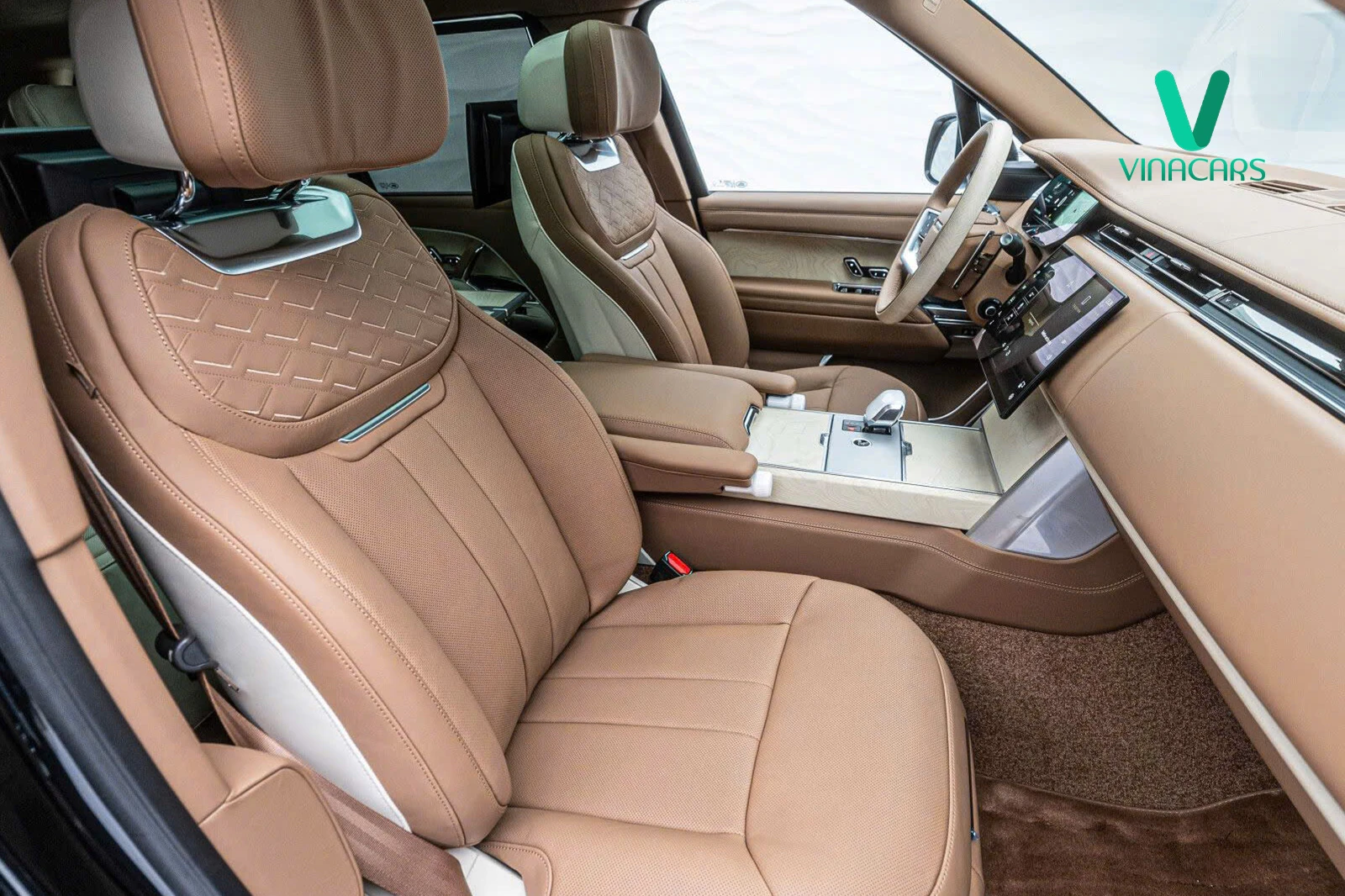 Range Rover SV  P615 2025