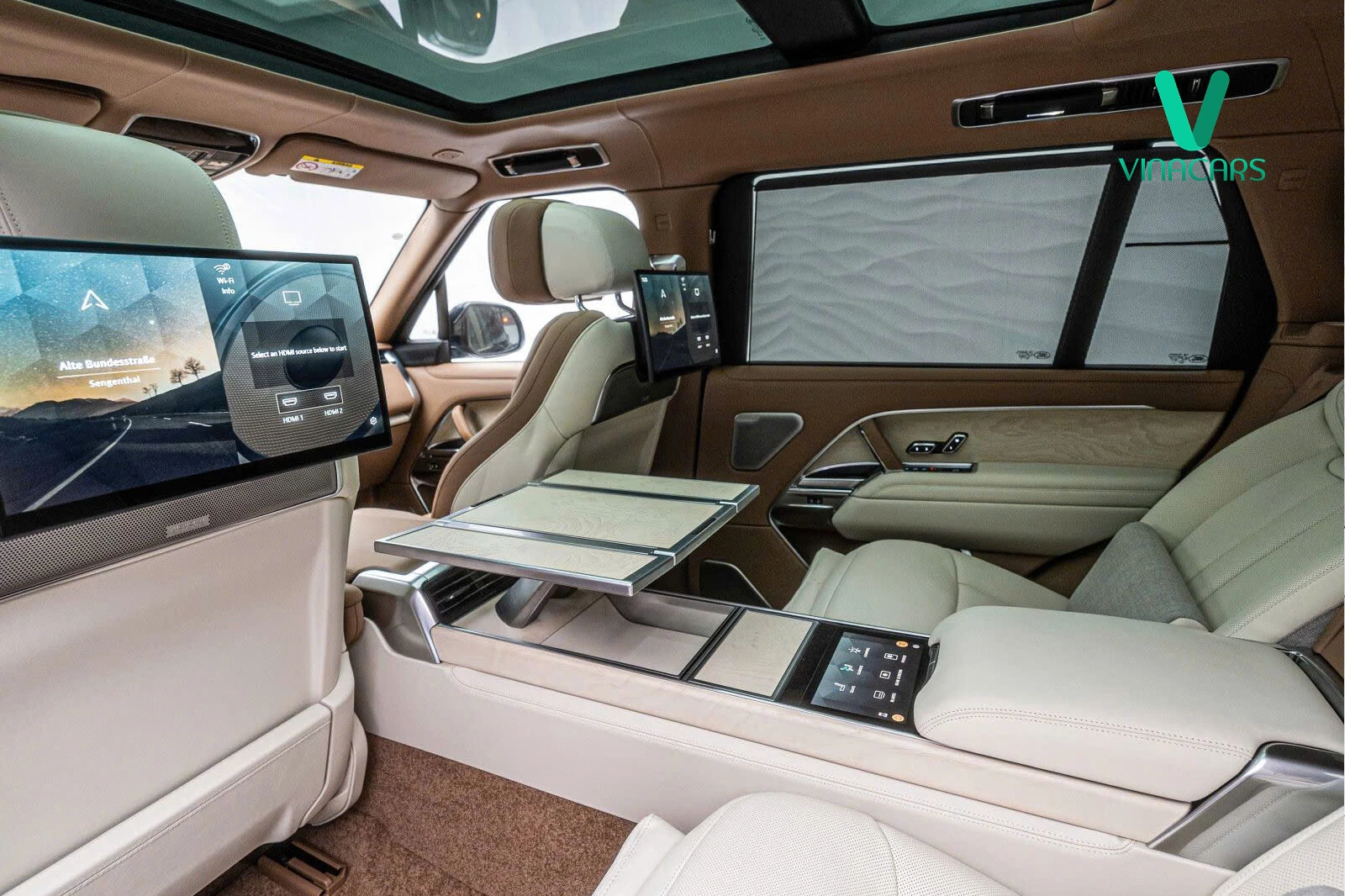 Range Rover SV  P615 2025