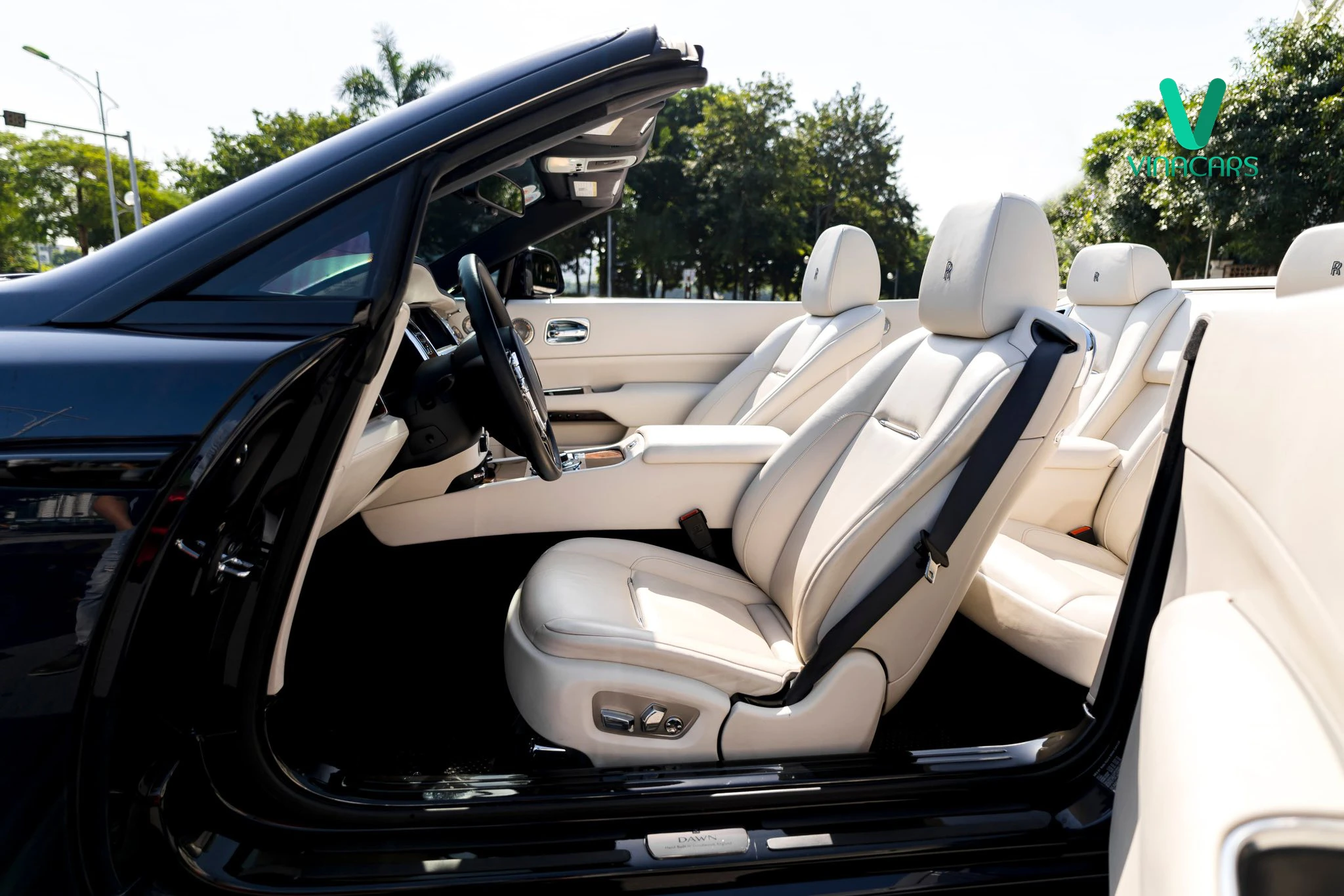 Rolls Royce Dawn 2017