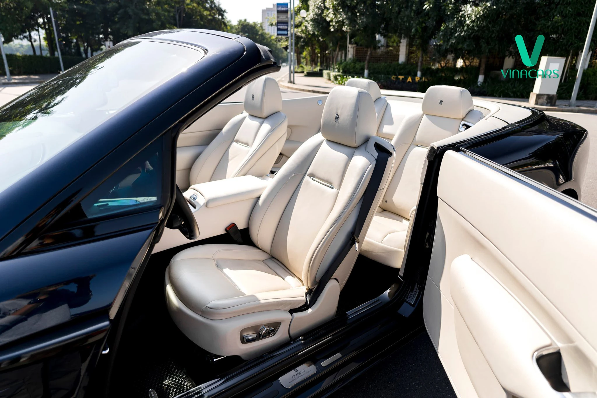 Rolls Royce Dawn 2017