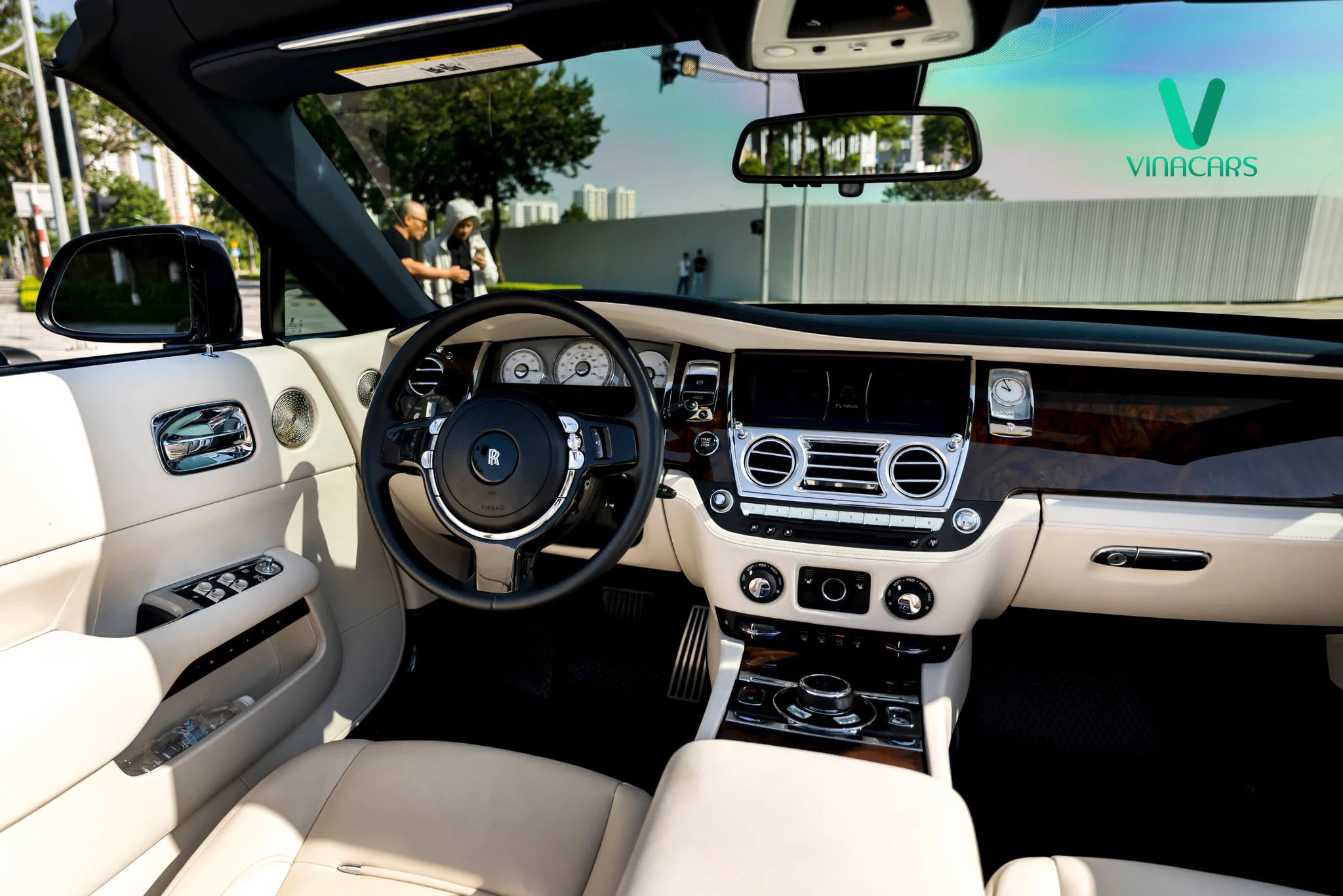 Rolls Royce Dawn 2017