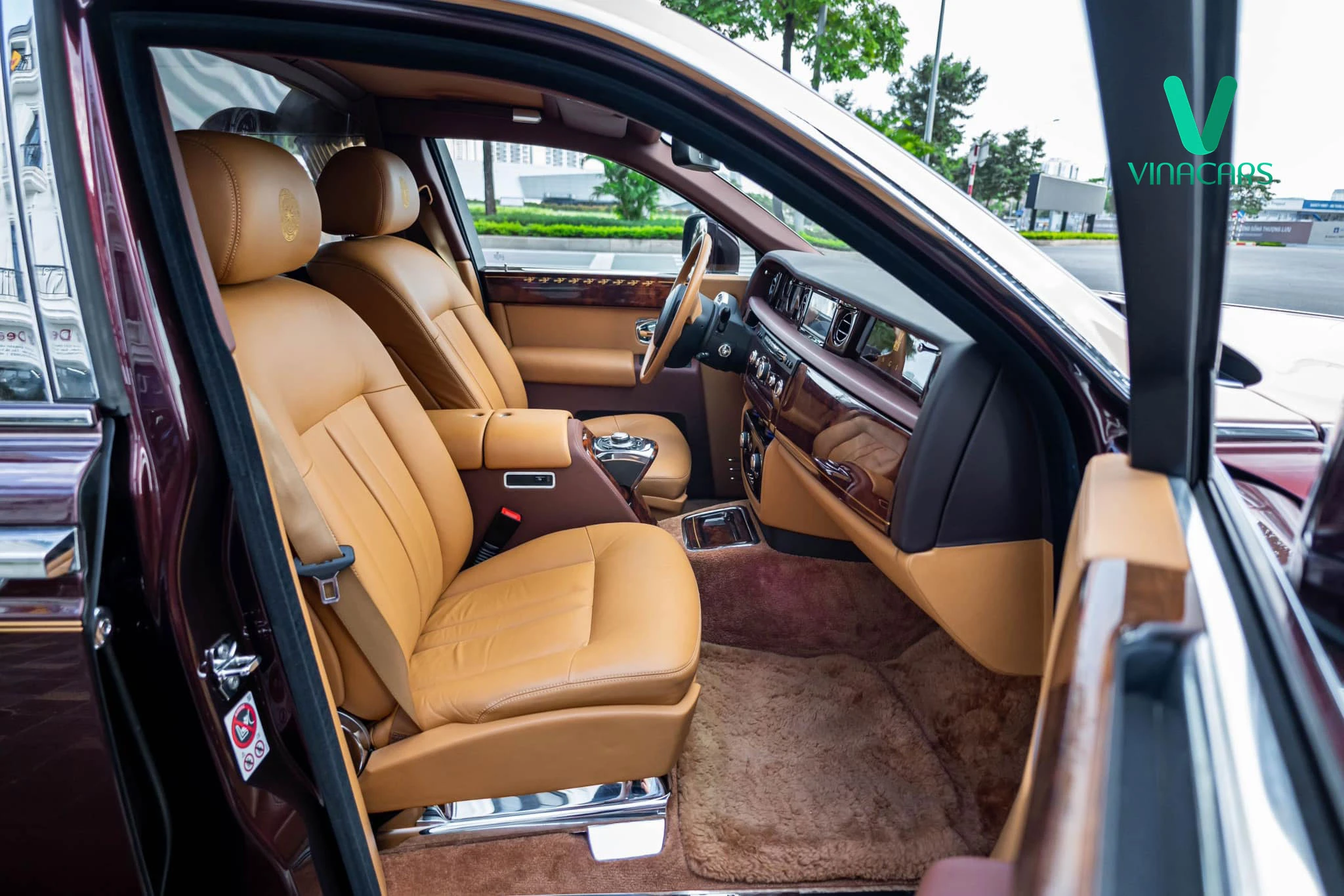 Rolls Royce Phantom Dong Son Collection EWB 2015