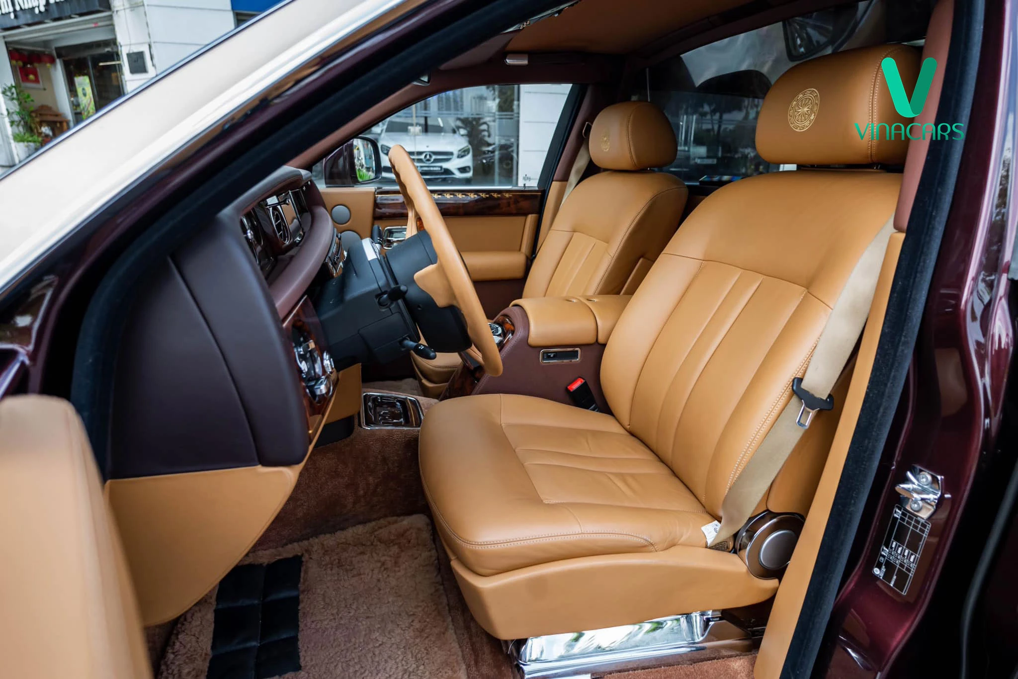 Rolls Royce Phantom Dong Son Collection EWB 2015