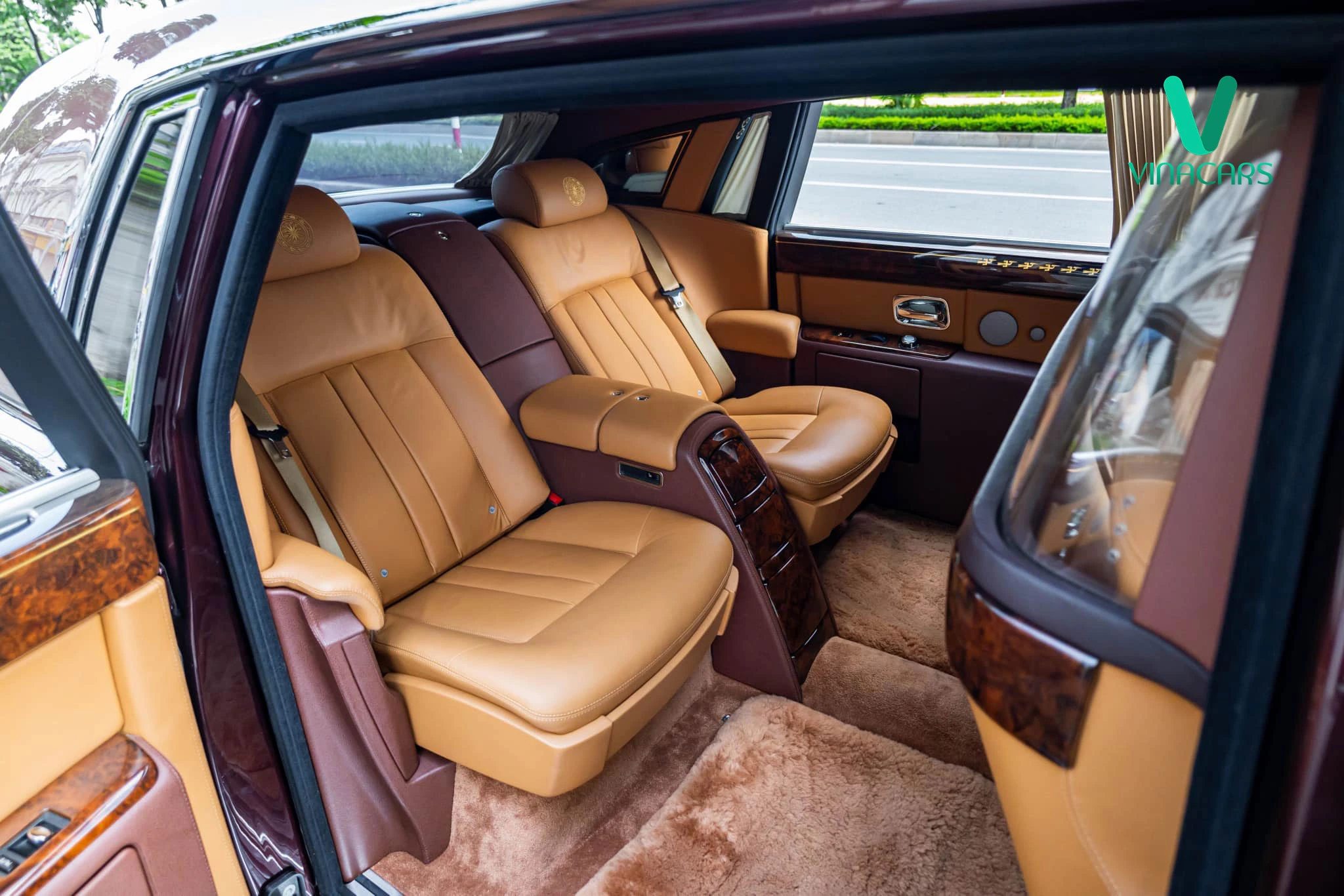 Rolls Royce Phantom Dong Son Collection EWB 2015