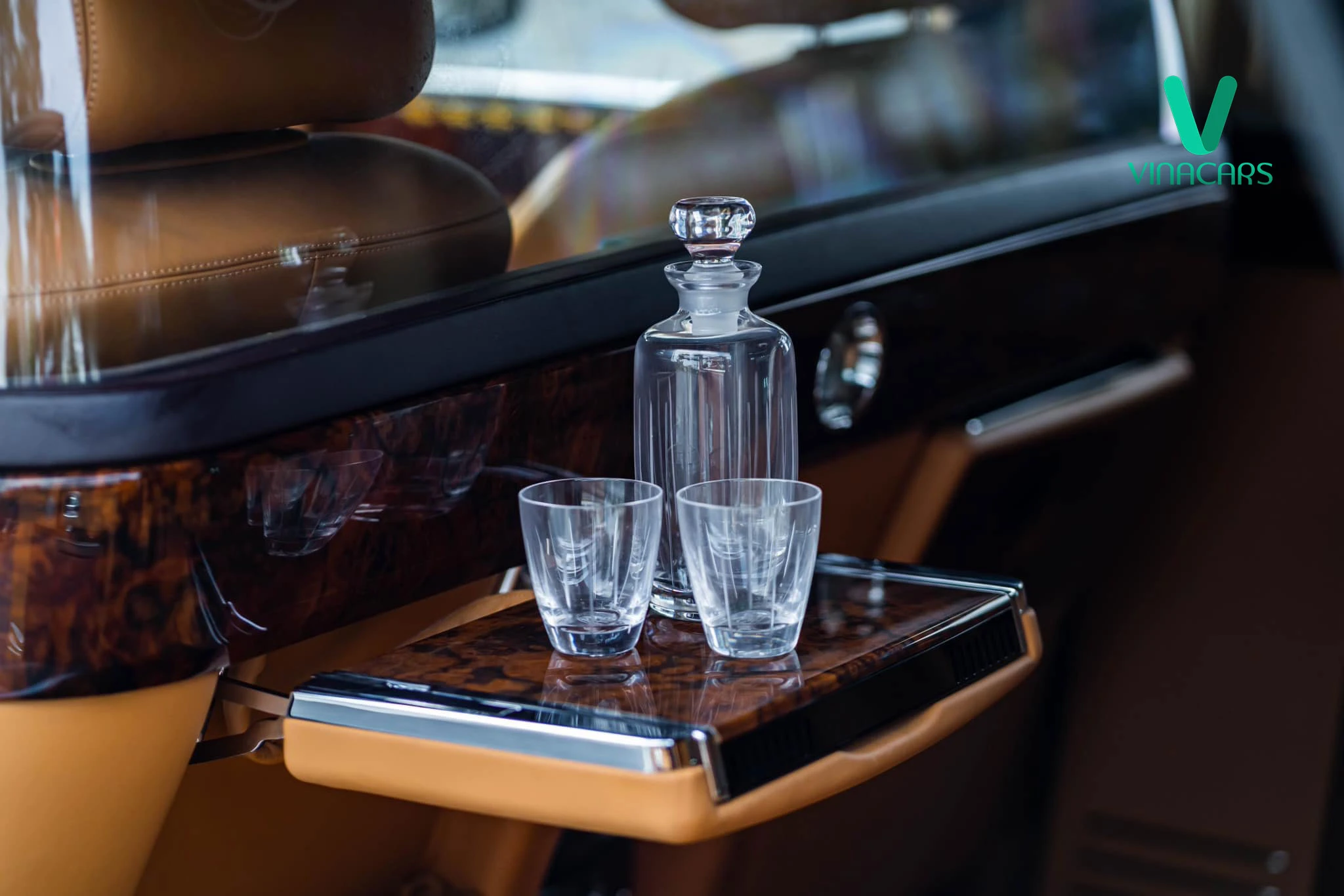 Rolls Royce Phantom Dong Son Collection EWB 2015