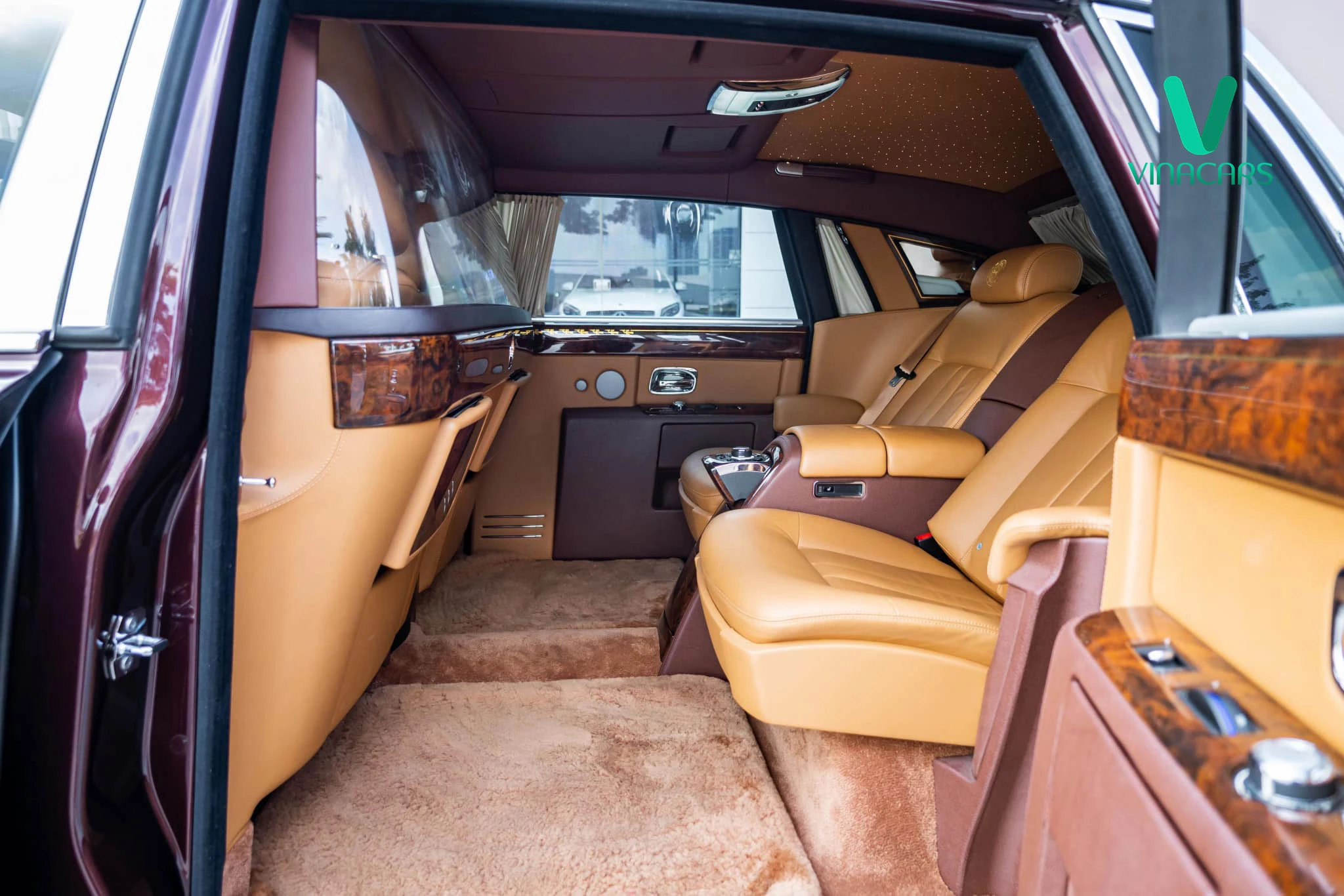 Rolls Royce Phantom Dong Son Collection EWB 2015