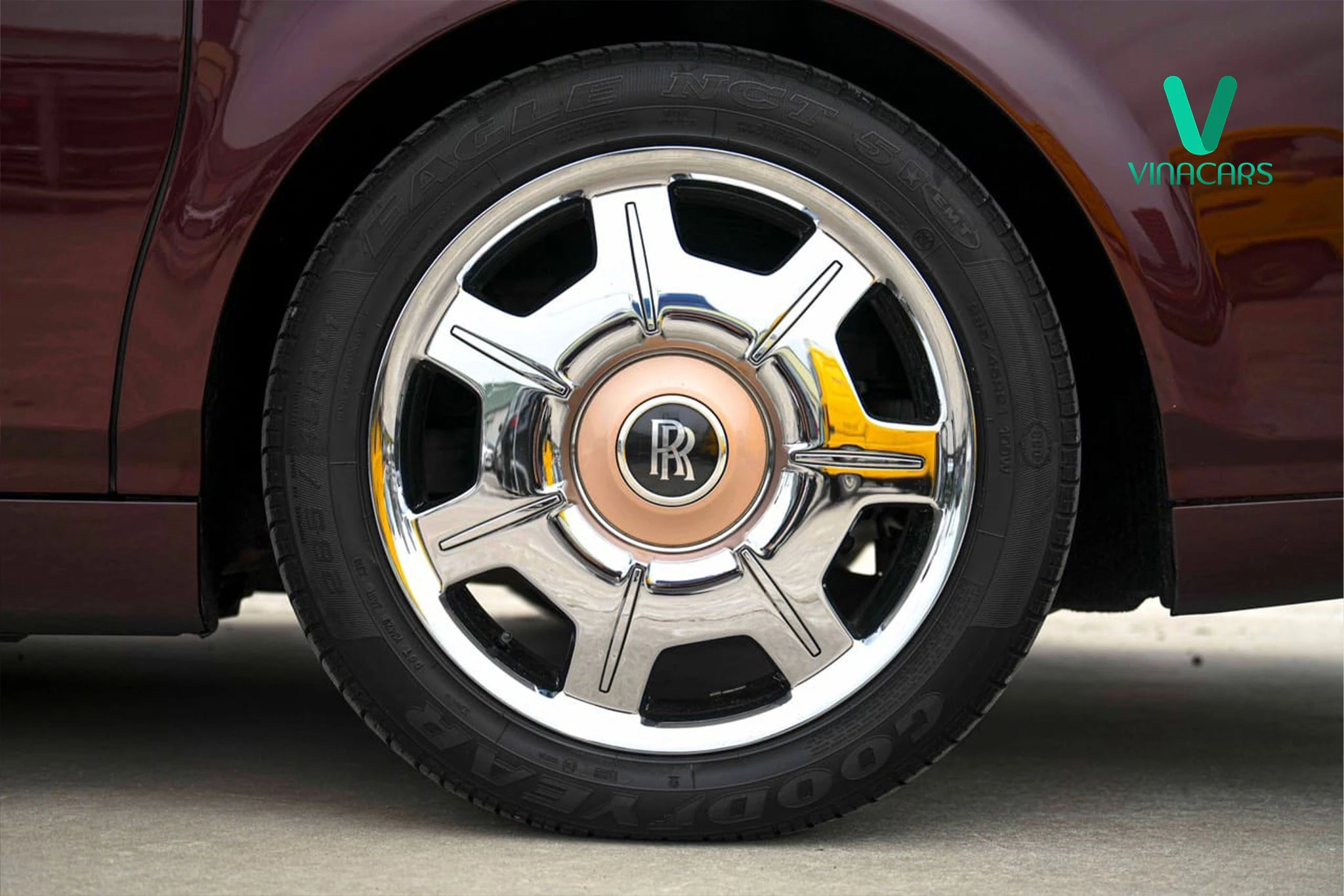 Rolls Royce Phantom Dong Son Collection EWB 2015