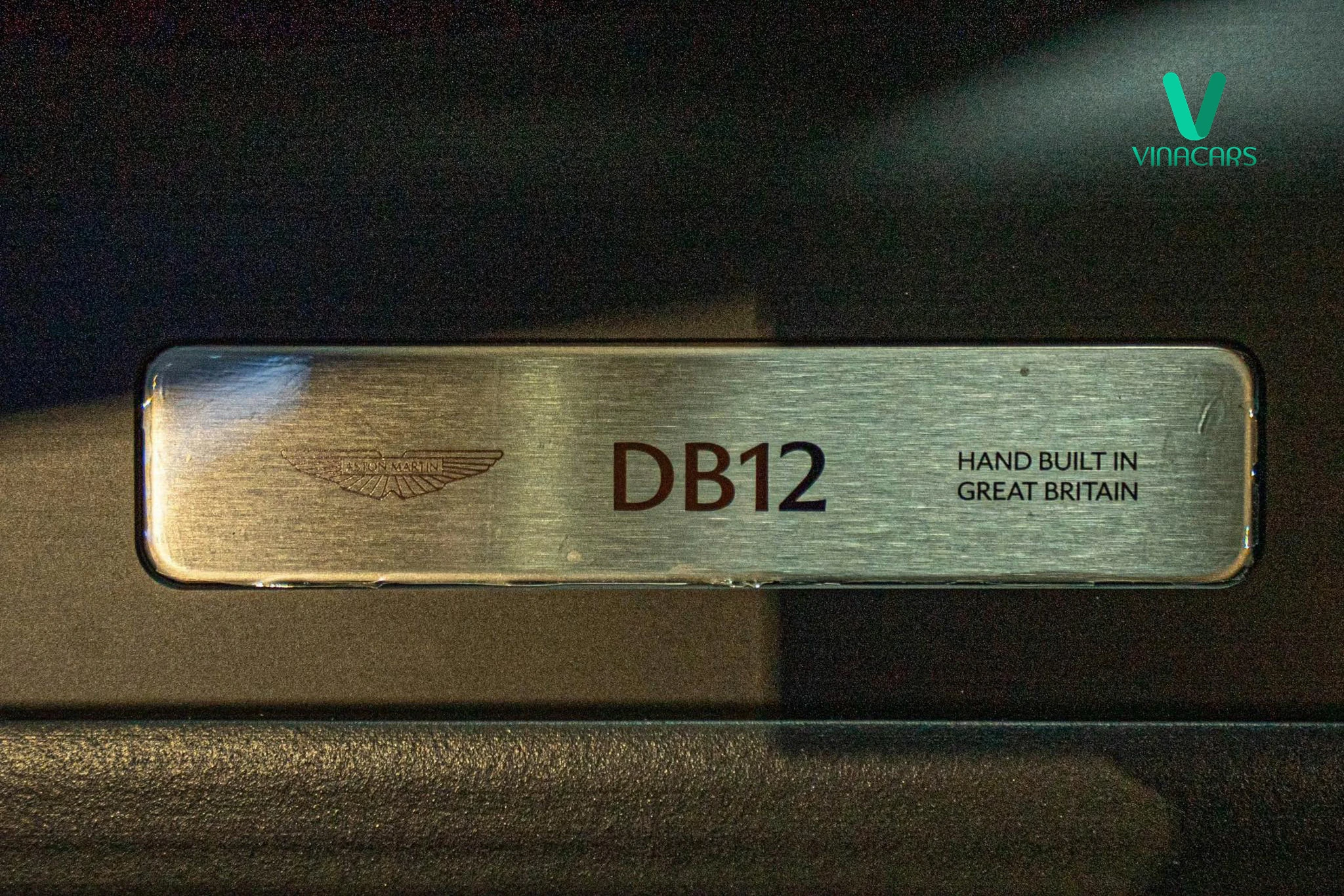 Aston Martin DB12 Model 2025