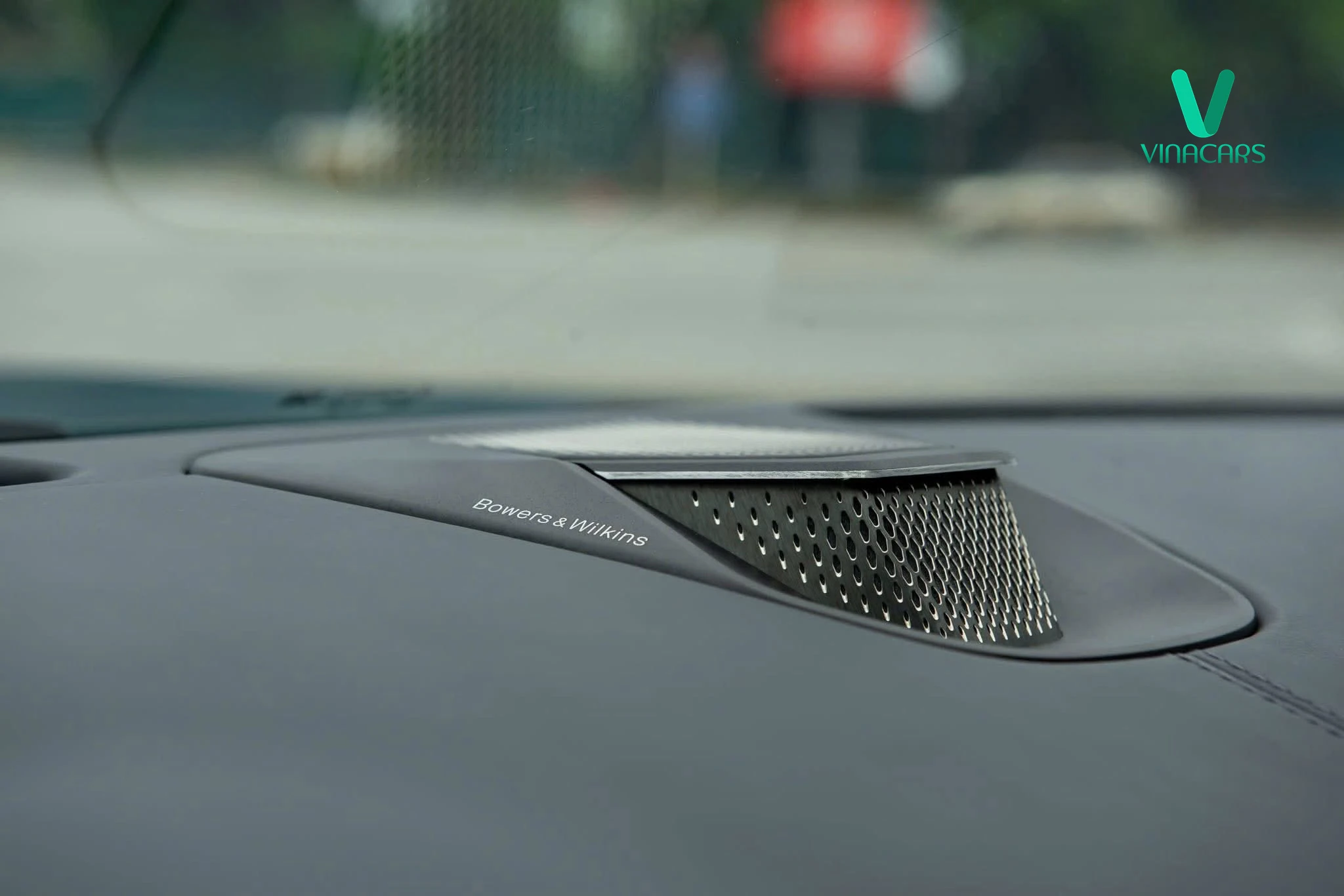 Aston Martin DB12 Model 2025