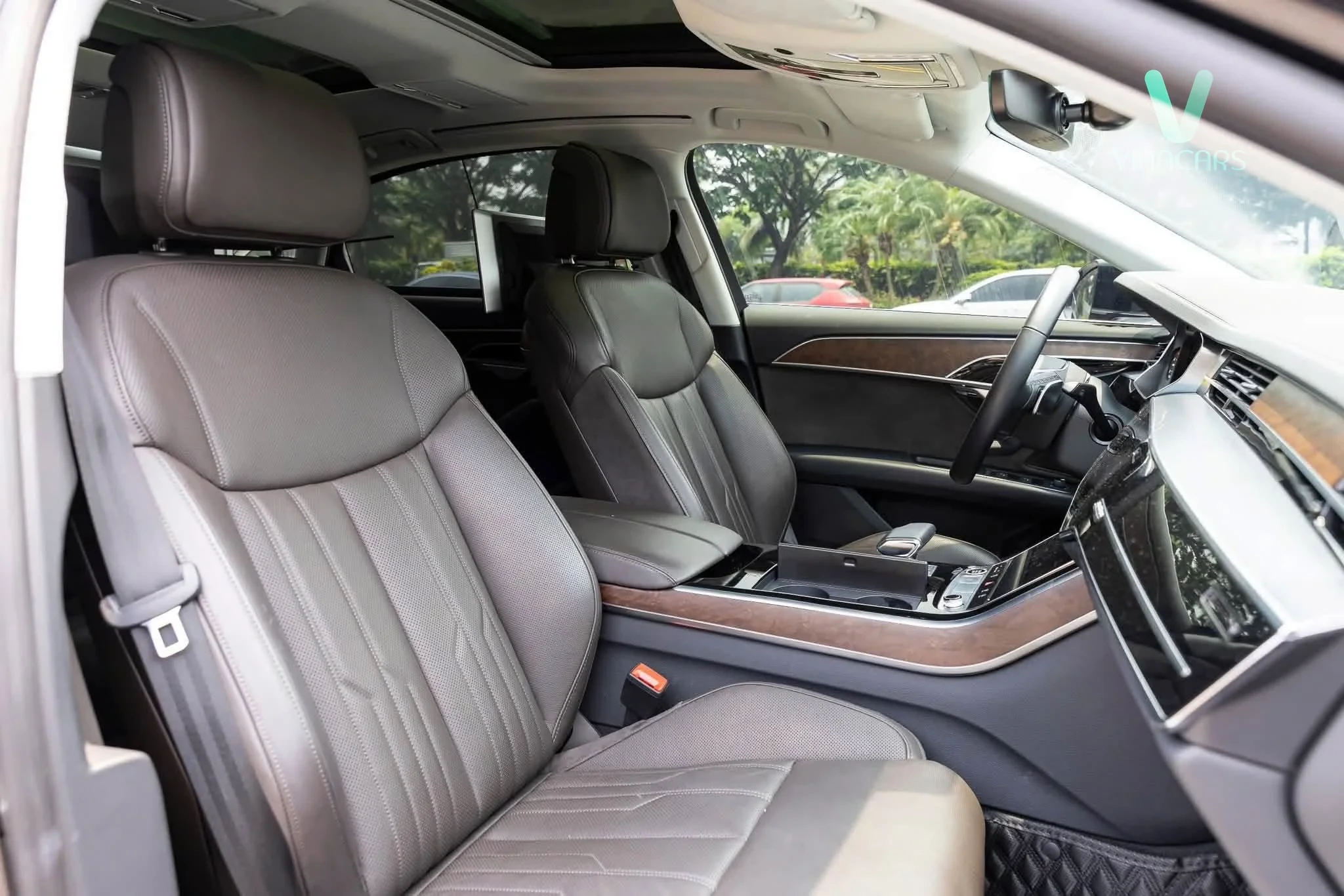 Audi A8L 55 TFSI 2022