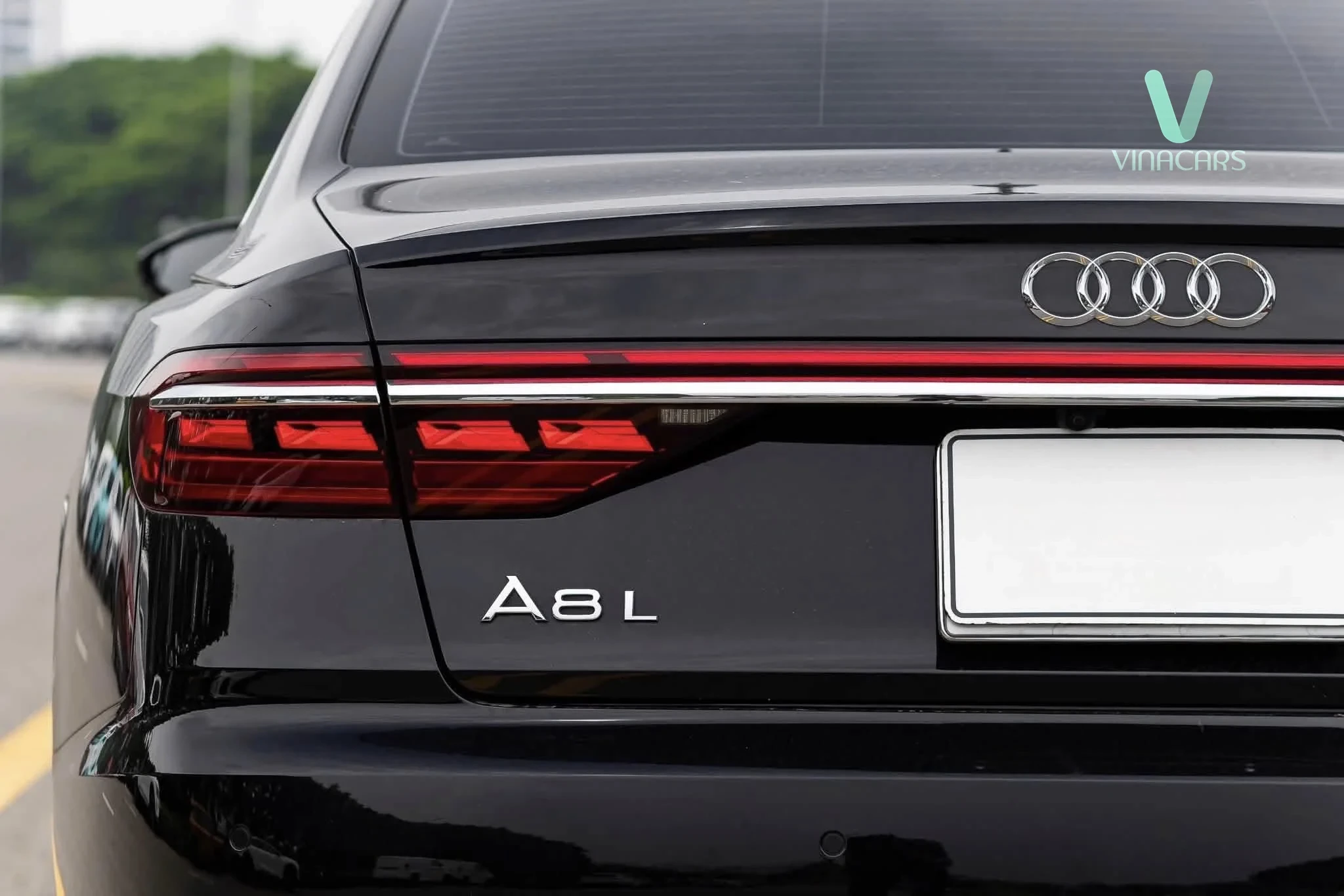 Audi A8L 55 TFSI 2022