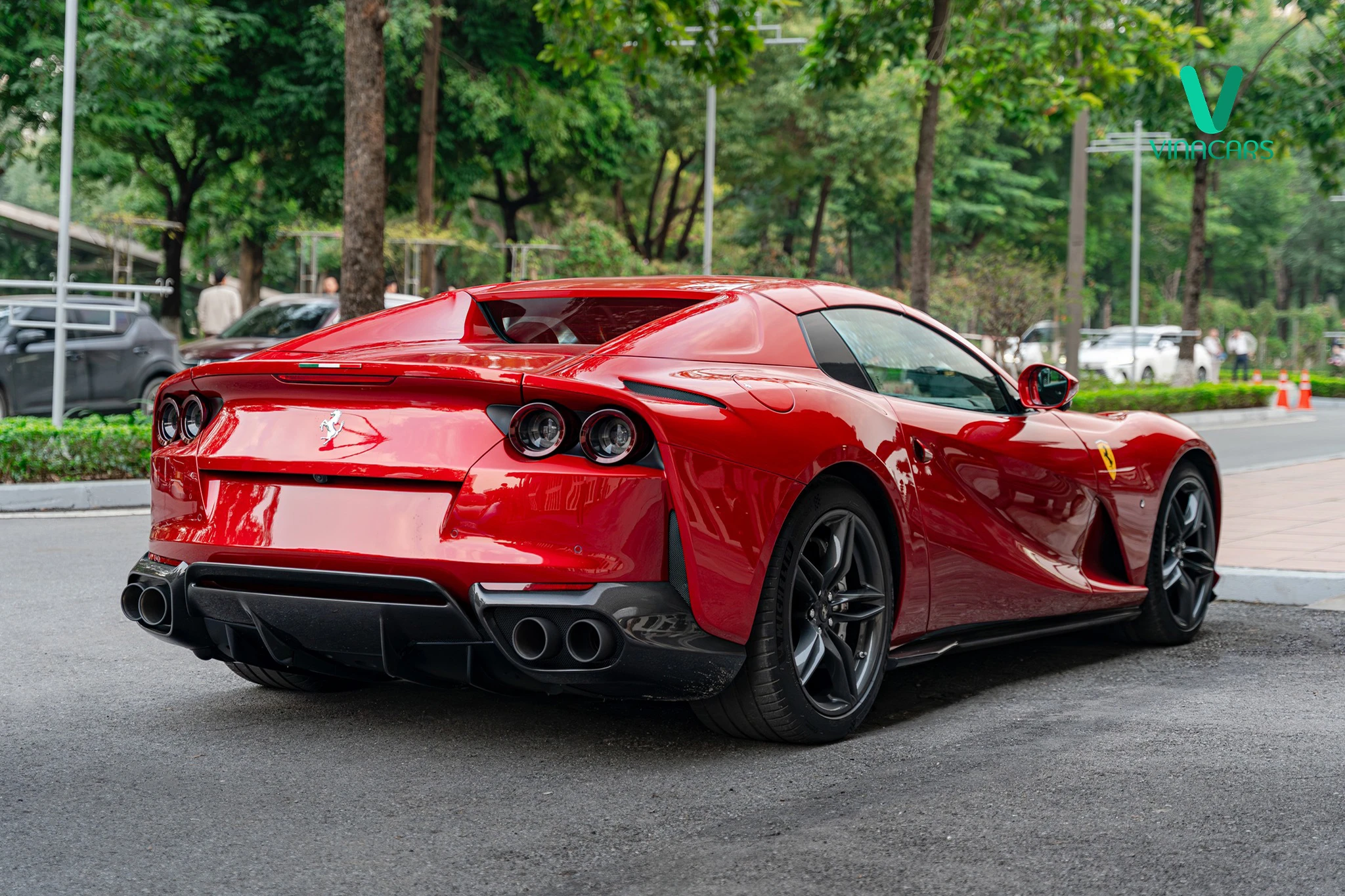 Ferrari 812 GTS 2023