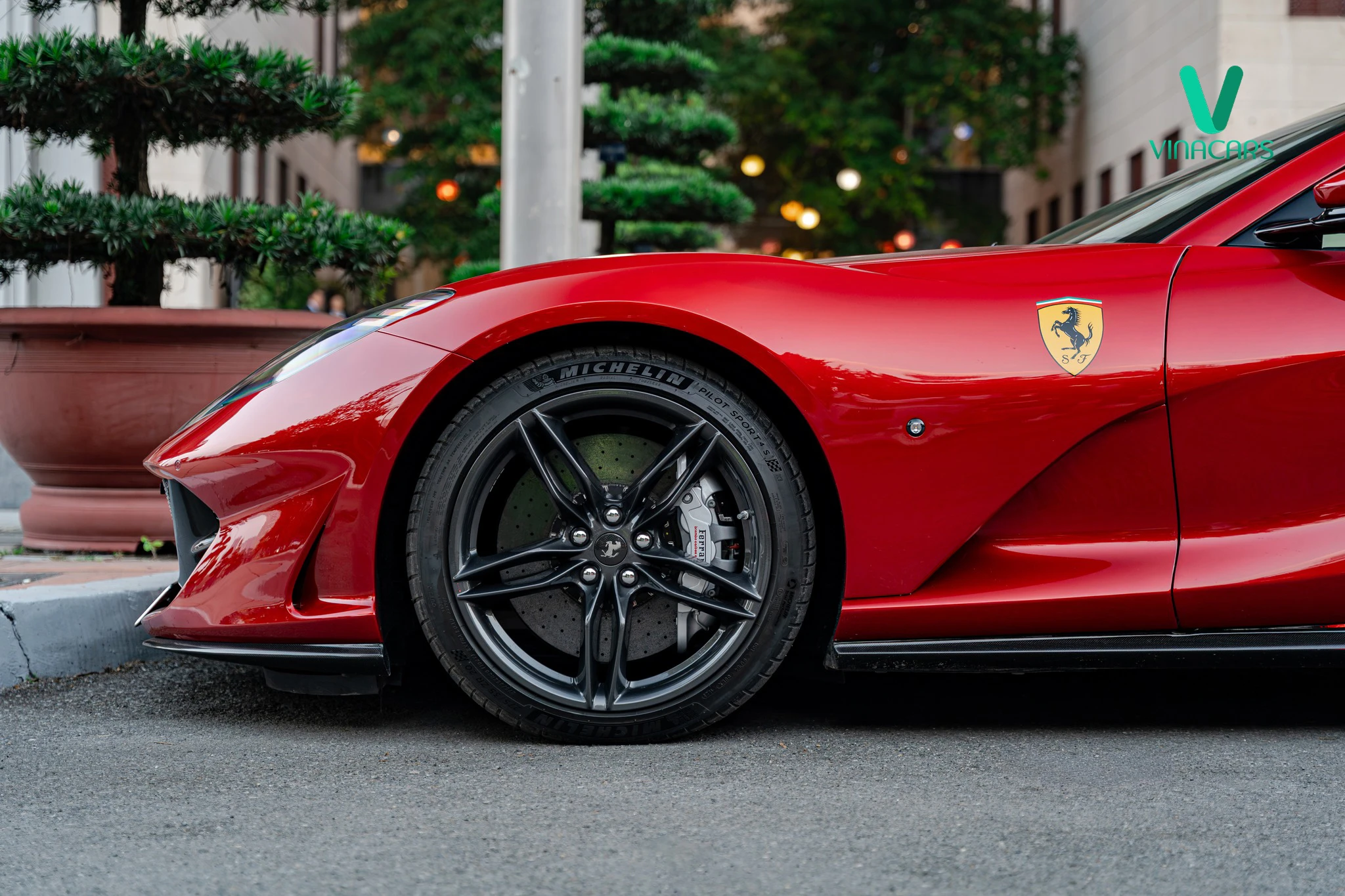 Ferrari 812 GTS 2023