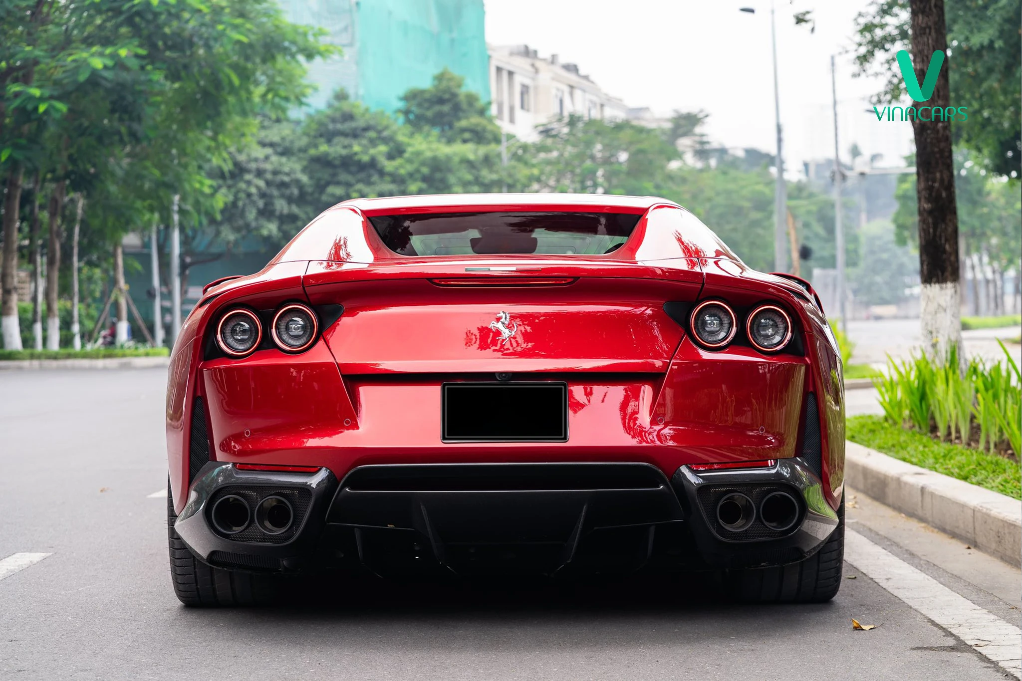 Ferrari 812 GTS 2023