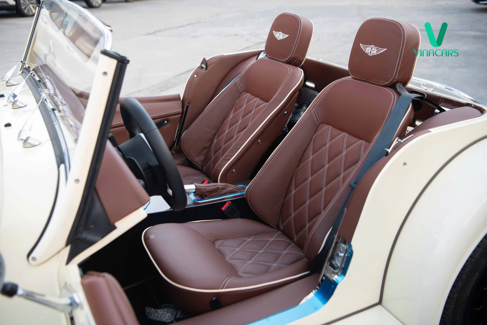 Morgan Plus Six AT 2025