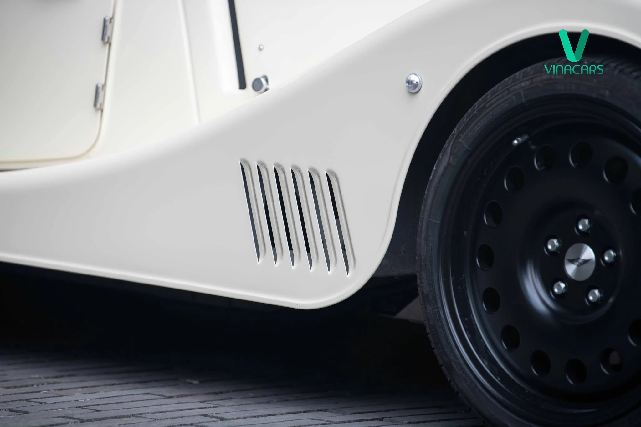 Morgan Plus Six AT 2025