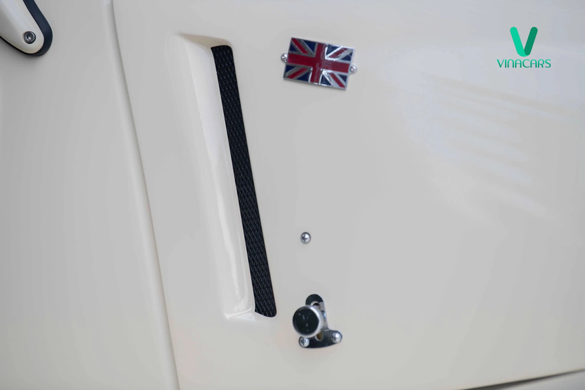 Morgan Plus Six AT 2025