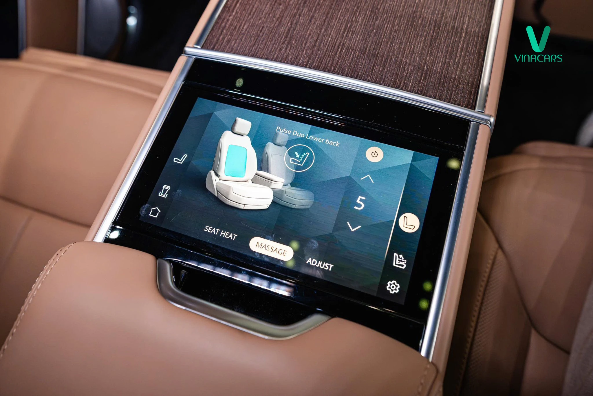 Range Rover Autobiography LWB PHEV 2025