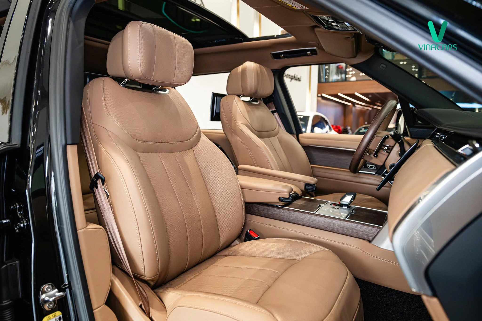 Range Rover Autobiography LWB PHEV 2025