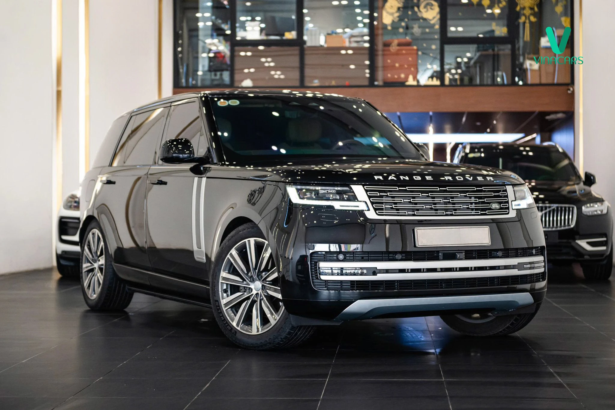 Range Rover Autobiography LWB PHEV 2025