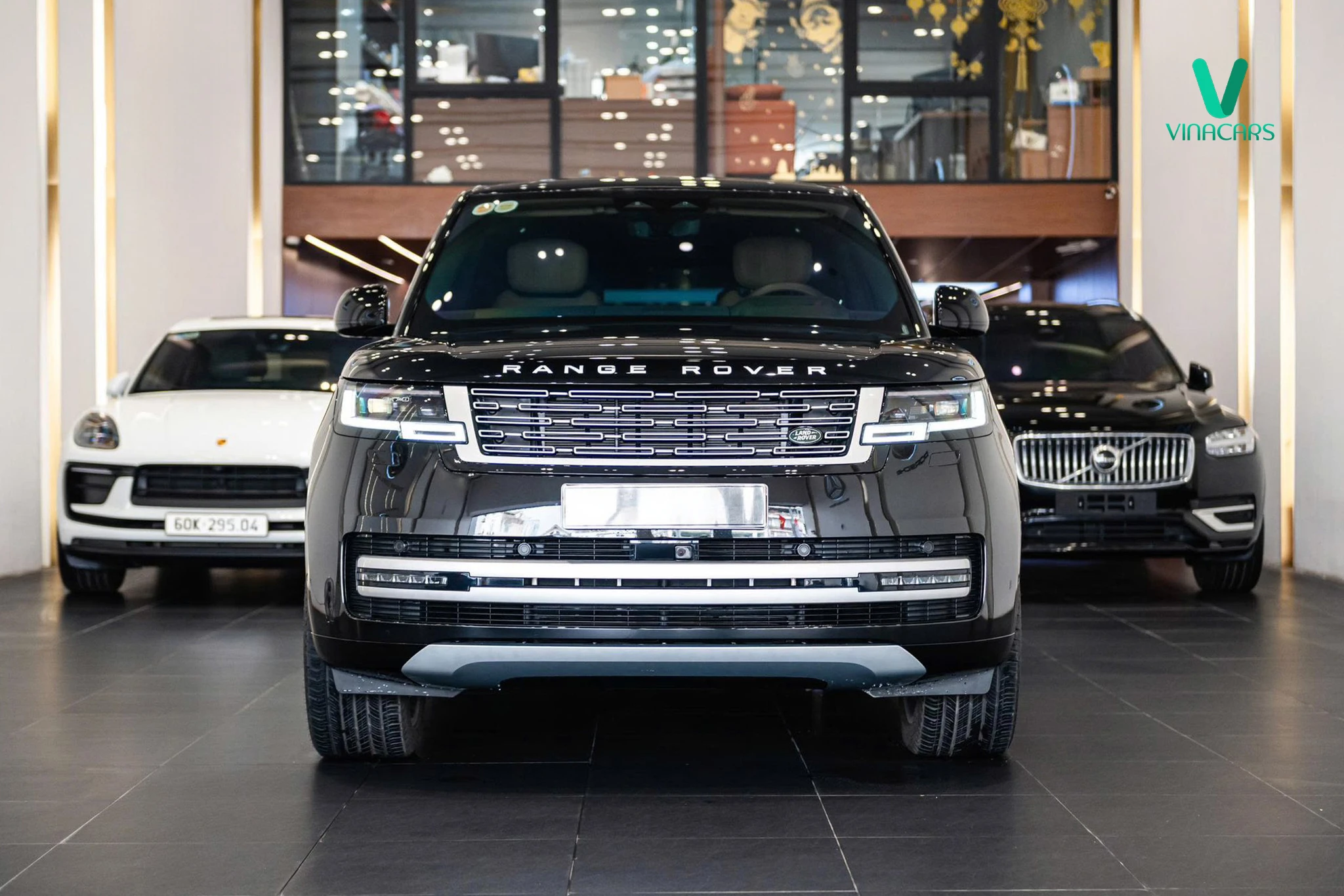 Range Rover Autobiography LWB PHEV 2025