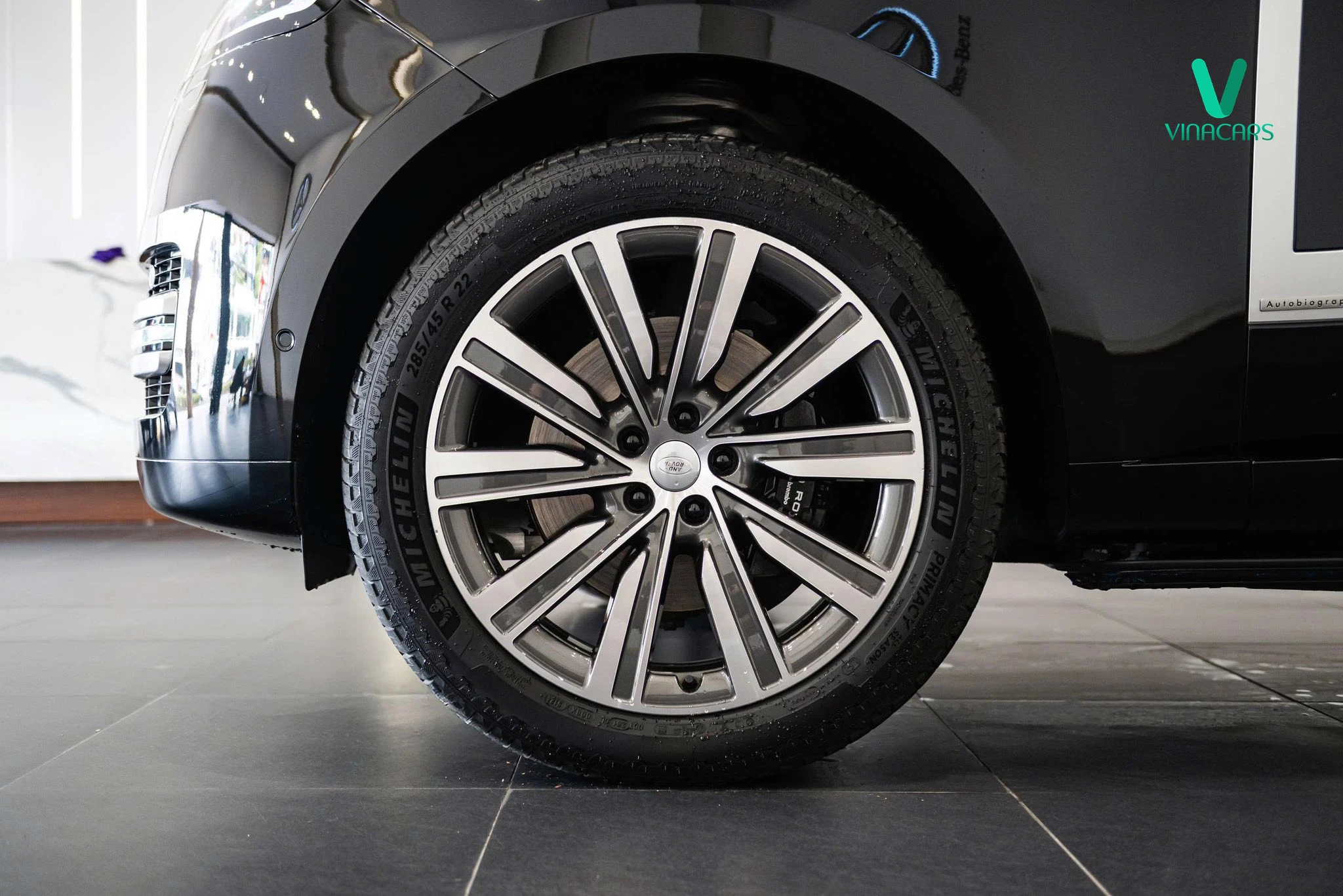 Range Rover Autobiography LWB PHEV 2025